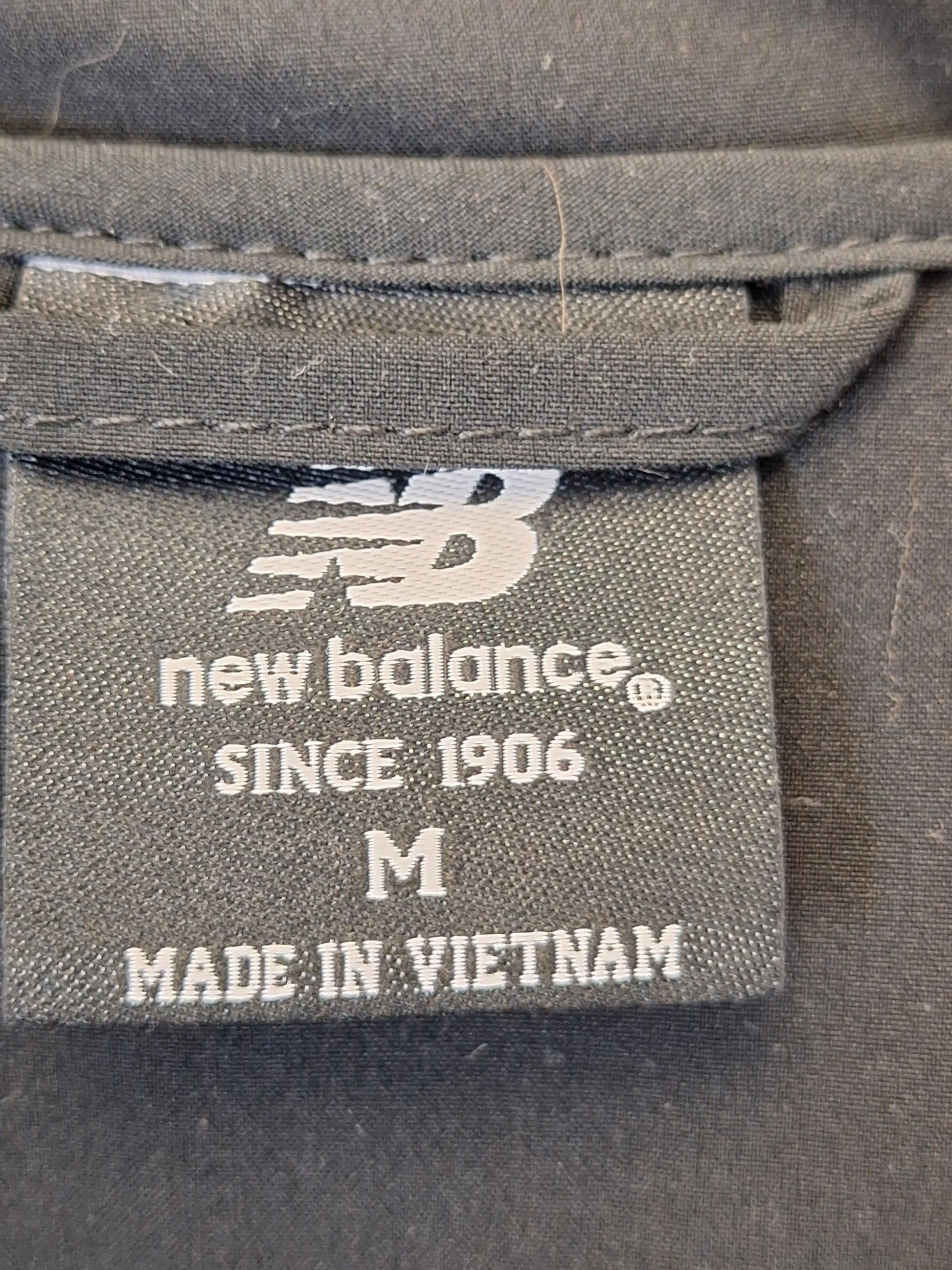 New Balance Lightweight Packable Hooded Top Size M by SwapUp-Online Second Hand Store-Online Thrift Store