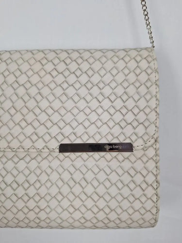 Olga Berg Woven Cream Envelope Shoulder Bag by SwapUp-Online Second Hand Store-Online Thrift Store