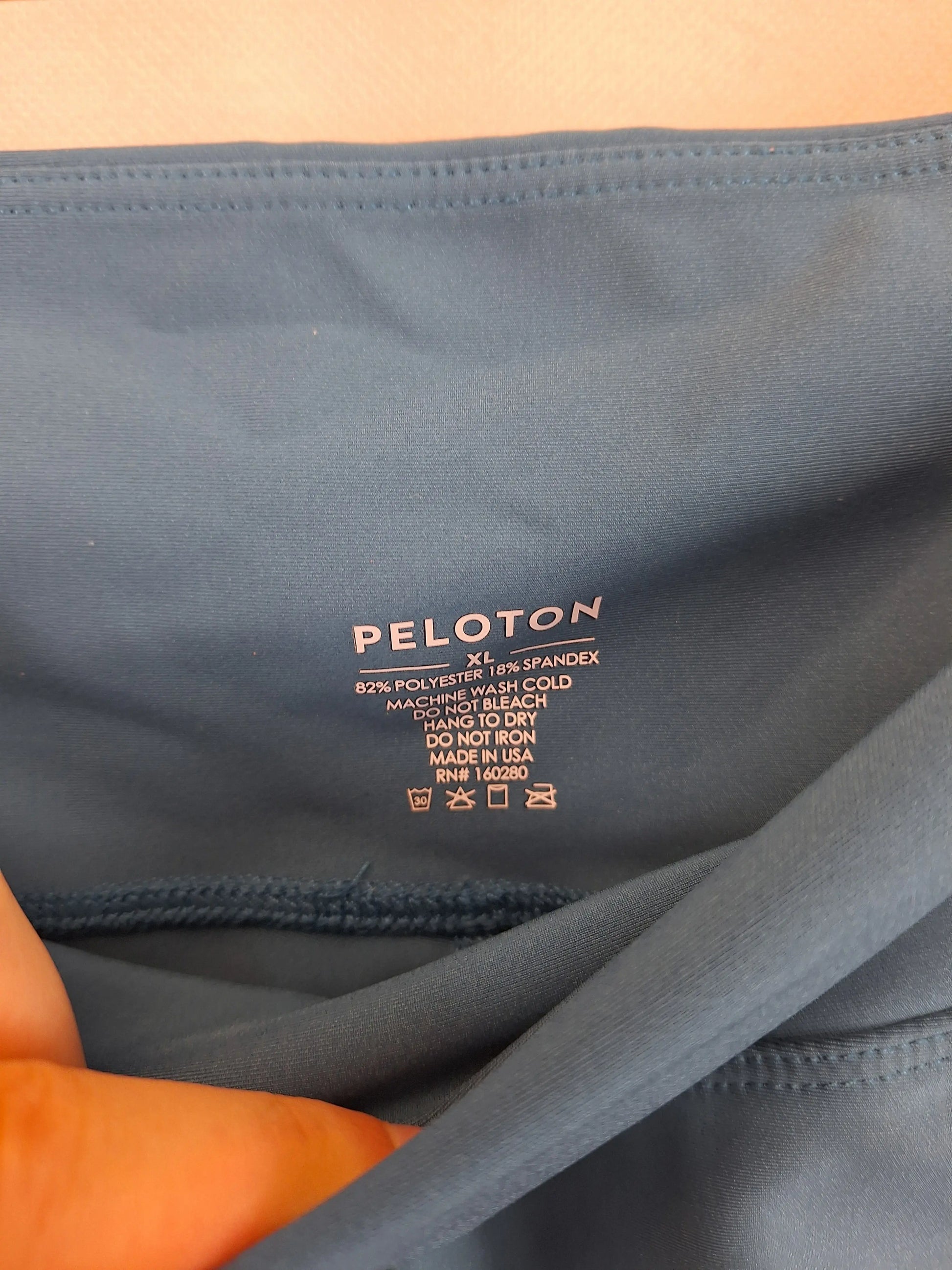 Peloton Multi-pocket Everyday Active Leggings Size XL by SwapUp-Online Second Hand Store-Online Thrift Store