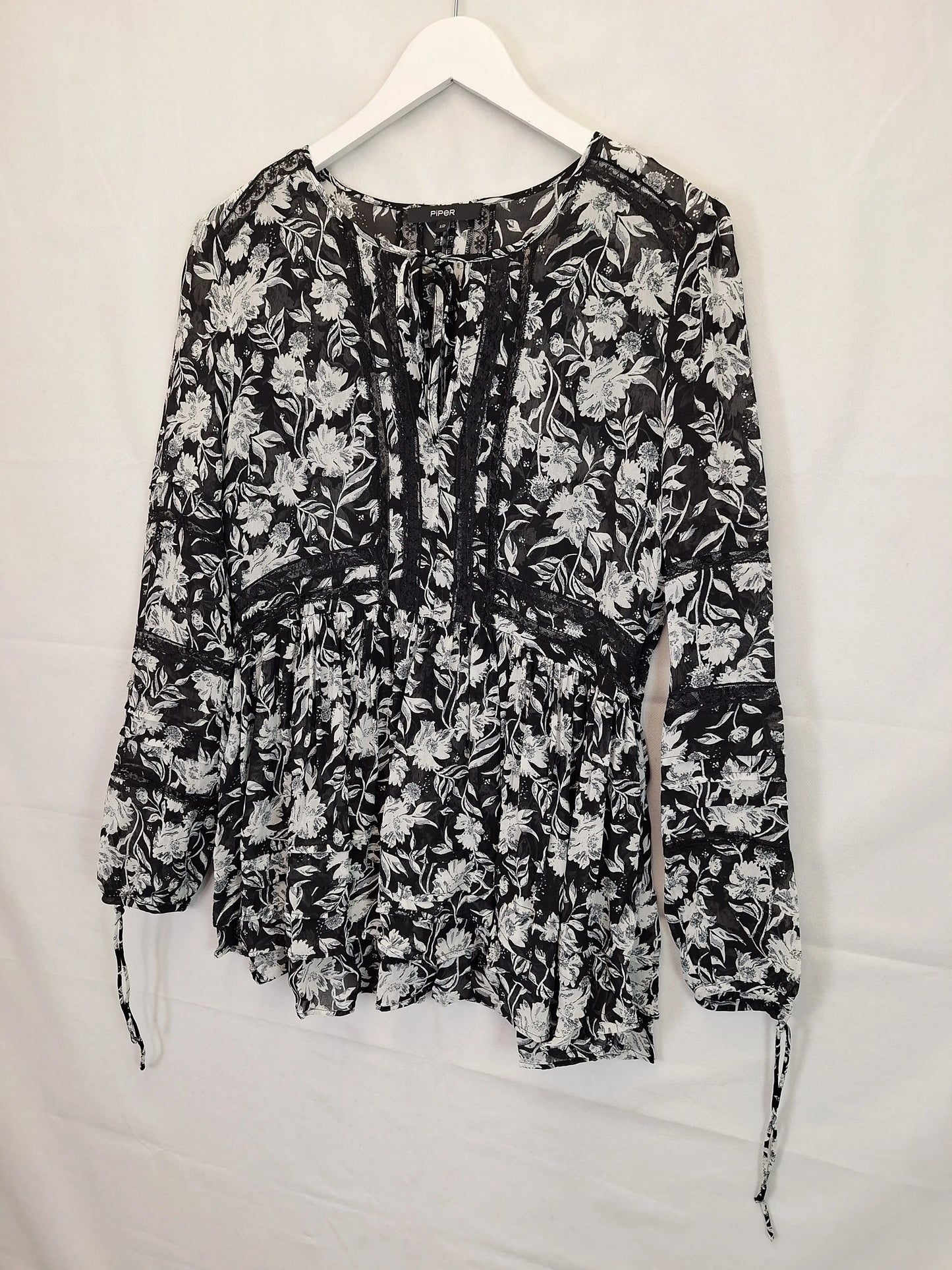 Piper Sheer Floral Blouse Size 12 by SwapUp-Online Second Hand Store-Online Thrift Store
