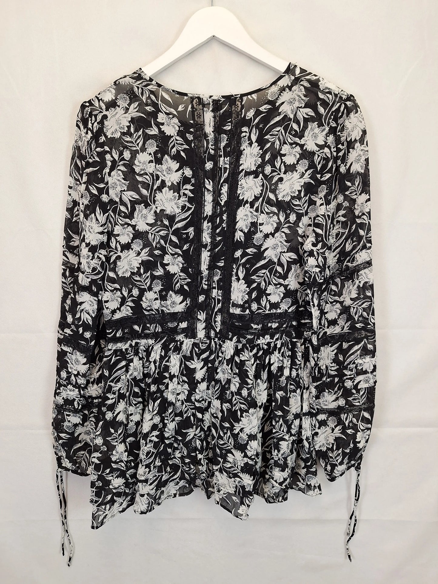Piper Sheer Floral Blouse Size 12 by SwapUp-Online Second Hand Store-Online Thrift Store