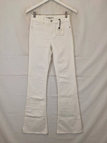 Portmans Classic High Rise Flare Jeans Size 6 by SwapUp-Online Second Hand Store-Online Thrift Store