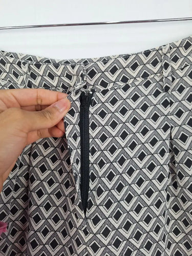 Reiss Silk Diamond Office Pants Size 6 by SwapUp-Online Second Hand Store-Online Thrift Store