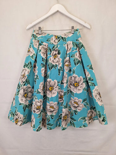 Review Aqua Floral Box Pleated Midi Skirt Size 8 by SwapUp-Online Second Hand Store-Online Thrift Store