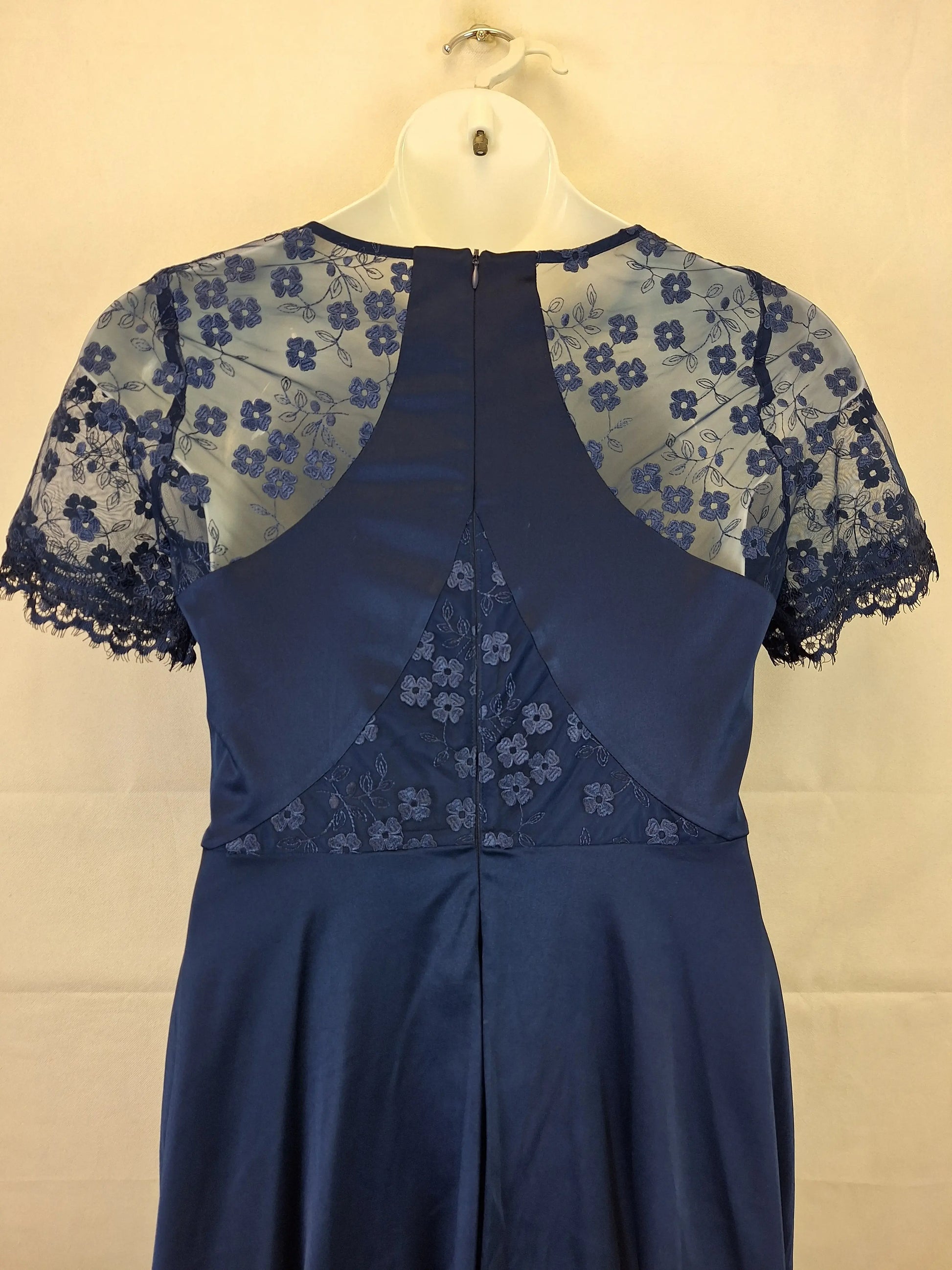 Review Aubrey Lace Trimmed Tailored Cocktail Midi Dress Size 14 by SwapUp-Online Second Hand Store-Online Thrift Store