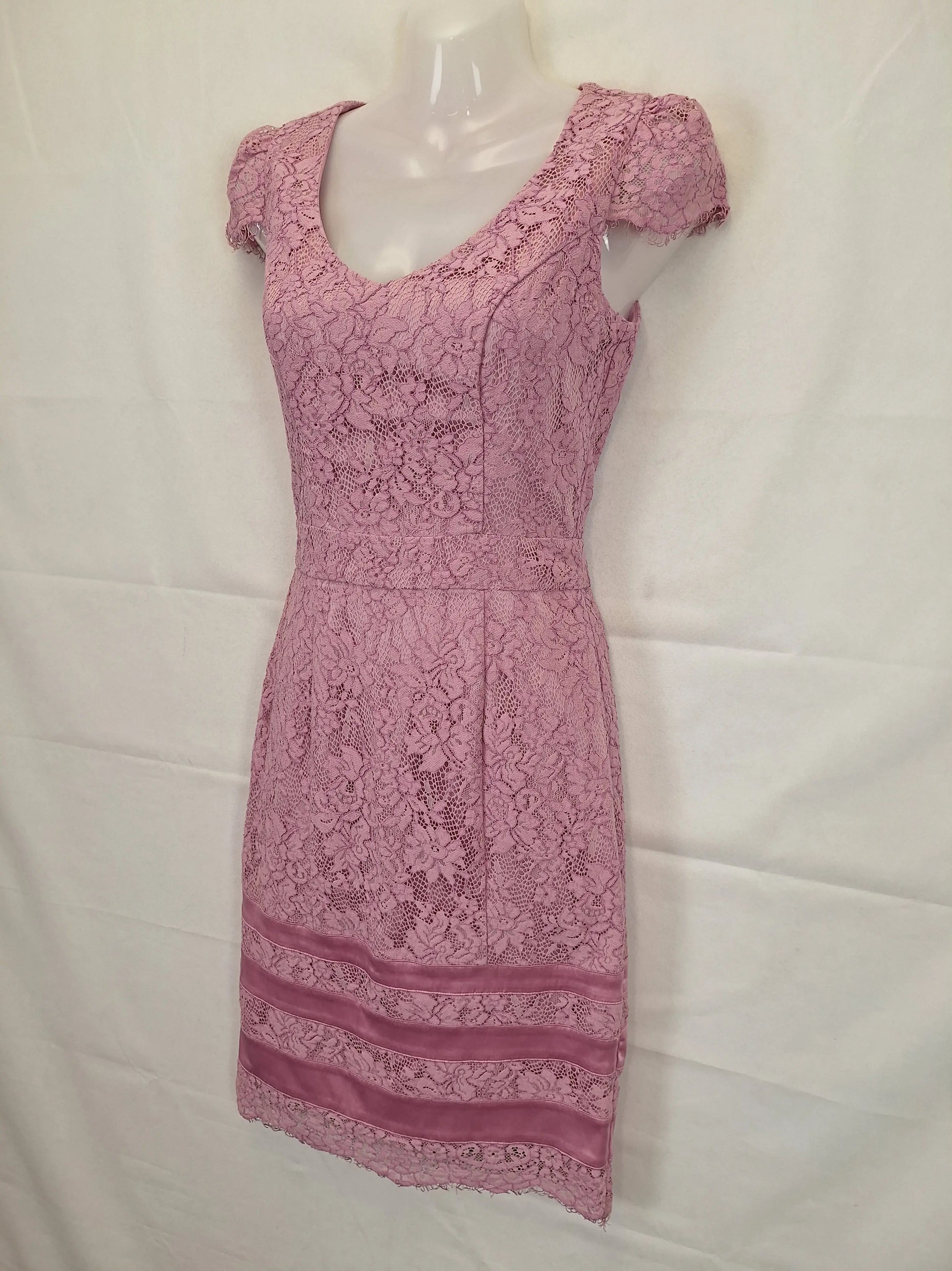 Review Blush Lace Midi Dress Size 6 by SwapUp-Online Second Hand Store-Online Thrift Store
