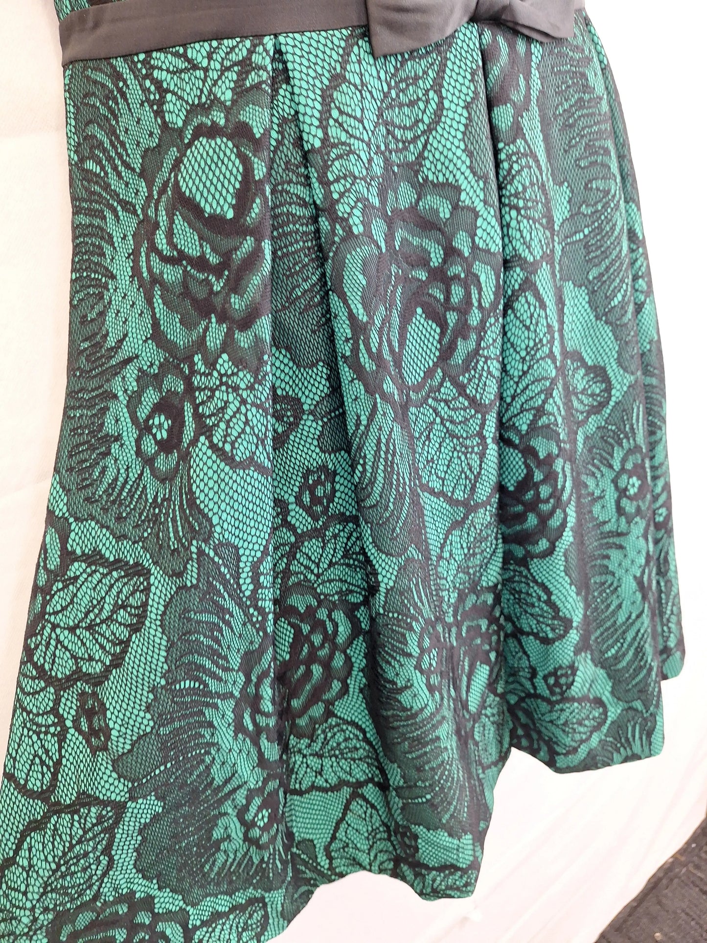 Review Cocktail Emerald Lace Mini Dress Size 14 by SwapUp-Online Second Hand Store-Online Thrift Store