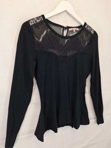 Review Elegant Lace And Knit Evening Top Size 8 by SwapUp-Online Second Hand Store-Online Thrift Store