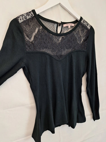 Review Elegant Lace And Knit Evening Top Size 8 by SwapUp-Online Second Hand Store-Online Thrift Store