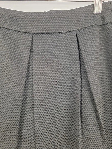 Review Elegant Textured Box Pleated Midi Skirt Size 8 by SwapUp-Online Second Hand Store-Online Thrift Store