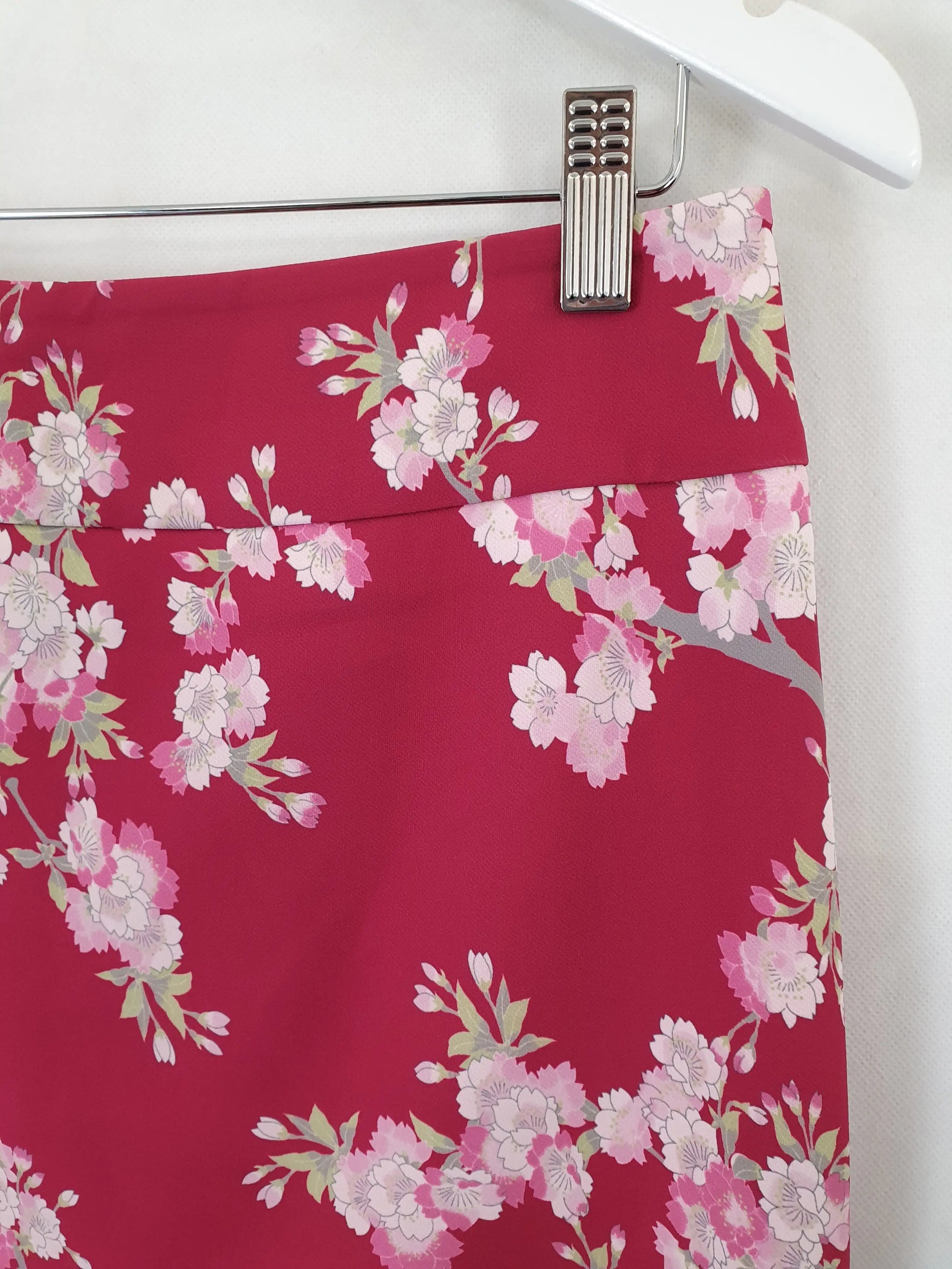 Review Fuschia Floral Midi Skirt Size 8 by SwapUp-Online Second Hand Store-Online Thrift Store