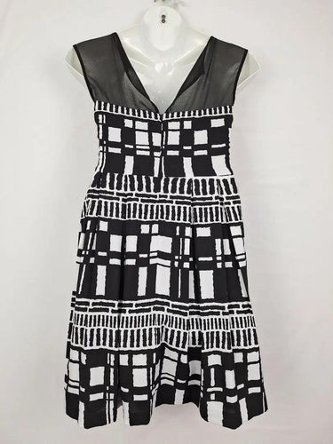 Review Geometric Mesh Skater Dress Size 10 by SwapUp-Online Second Hand Store-Online Thrift Store