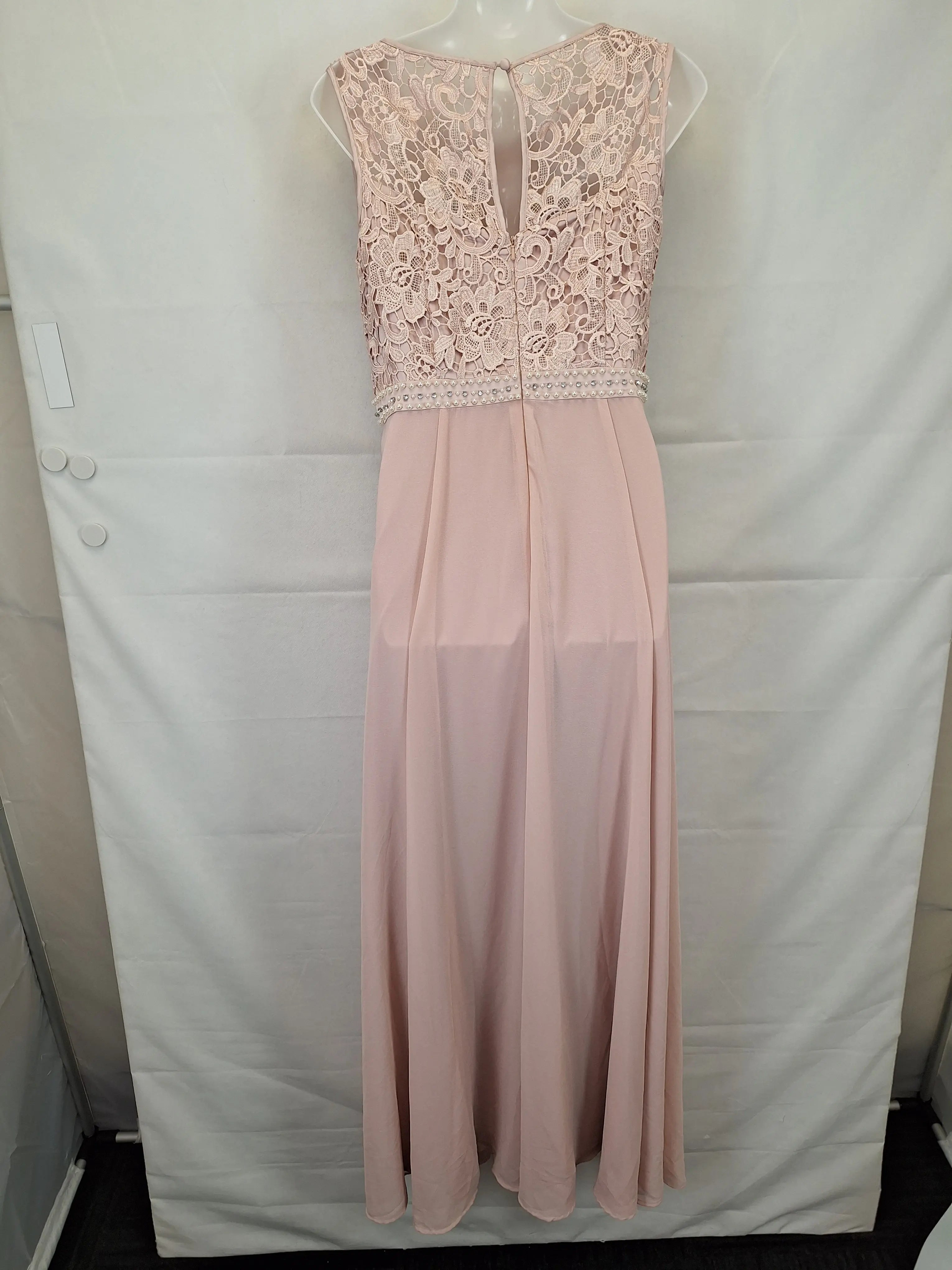 Review Lace Embellished Starlette Evening Maxi Dress Size 12 SwapUp