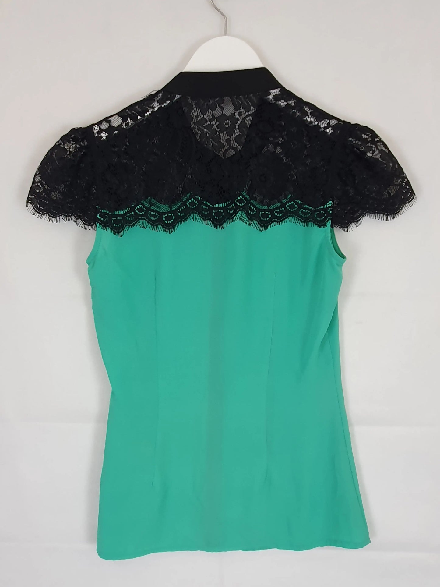 Review Lace Shoulder Top Size 6 by SwapUp-Online Second Hand Store-Online Thrift Store