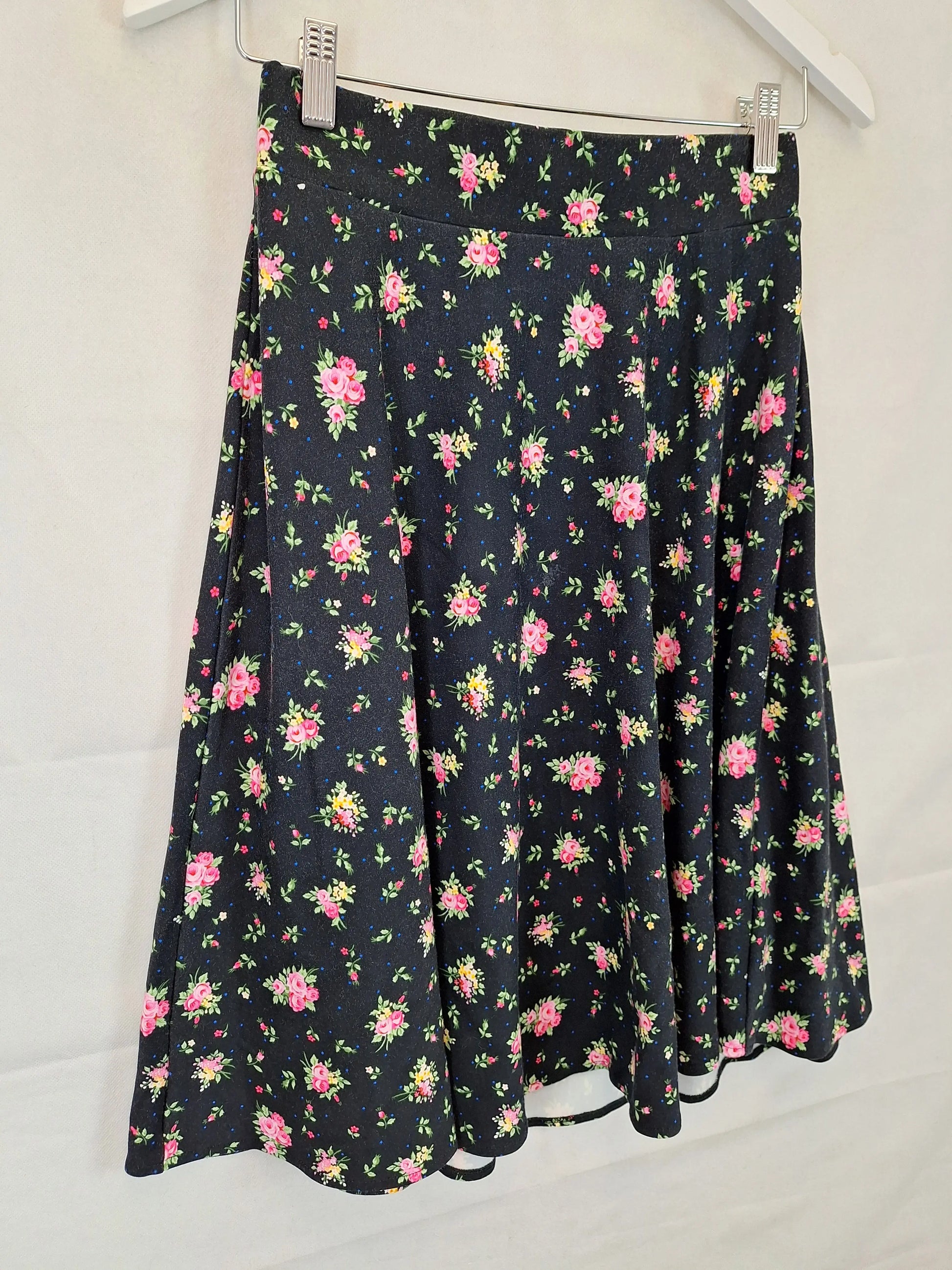 Review Semi Circle Floral Stretch Midi Skirt Size 8 by SwapUp-Online Second Hand Store-Online Thrift Store