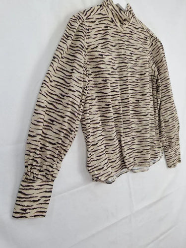 Saba Deep Front Pockets Shirt Size 10 by SwapUp-Online Second Hand Store-Online Thrift Store
