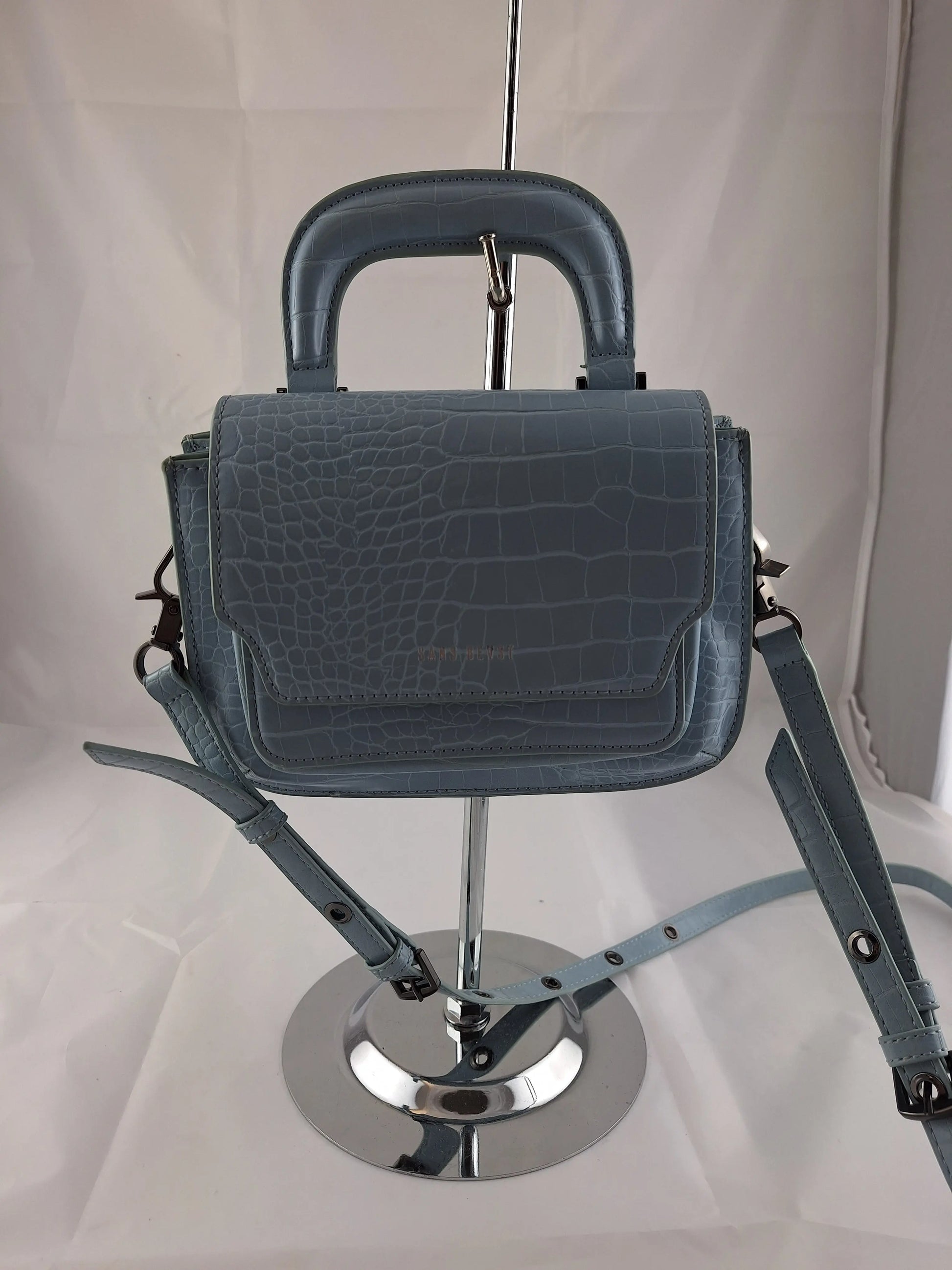 Sans Beast Reader Croc Crossbody Satchel  Bag Size OSFA by SwapUp-Online Second Hand Store-Online Thrift Store