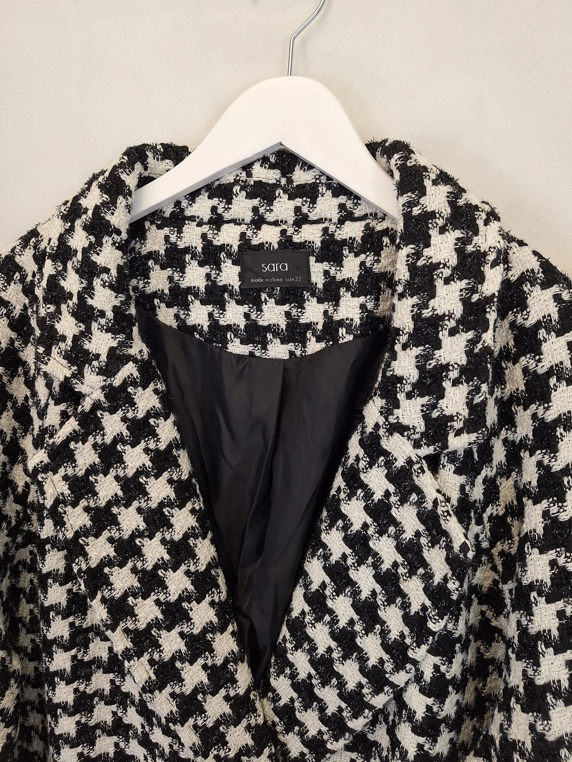 Sara Mono Classic Coat Size 22 by SwapUp-Online Second Hand Store-Online Thrift Store