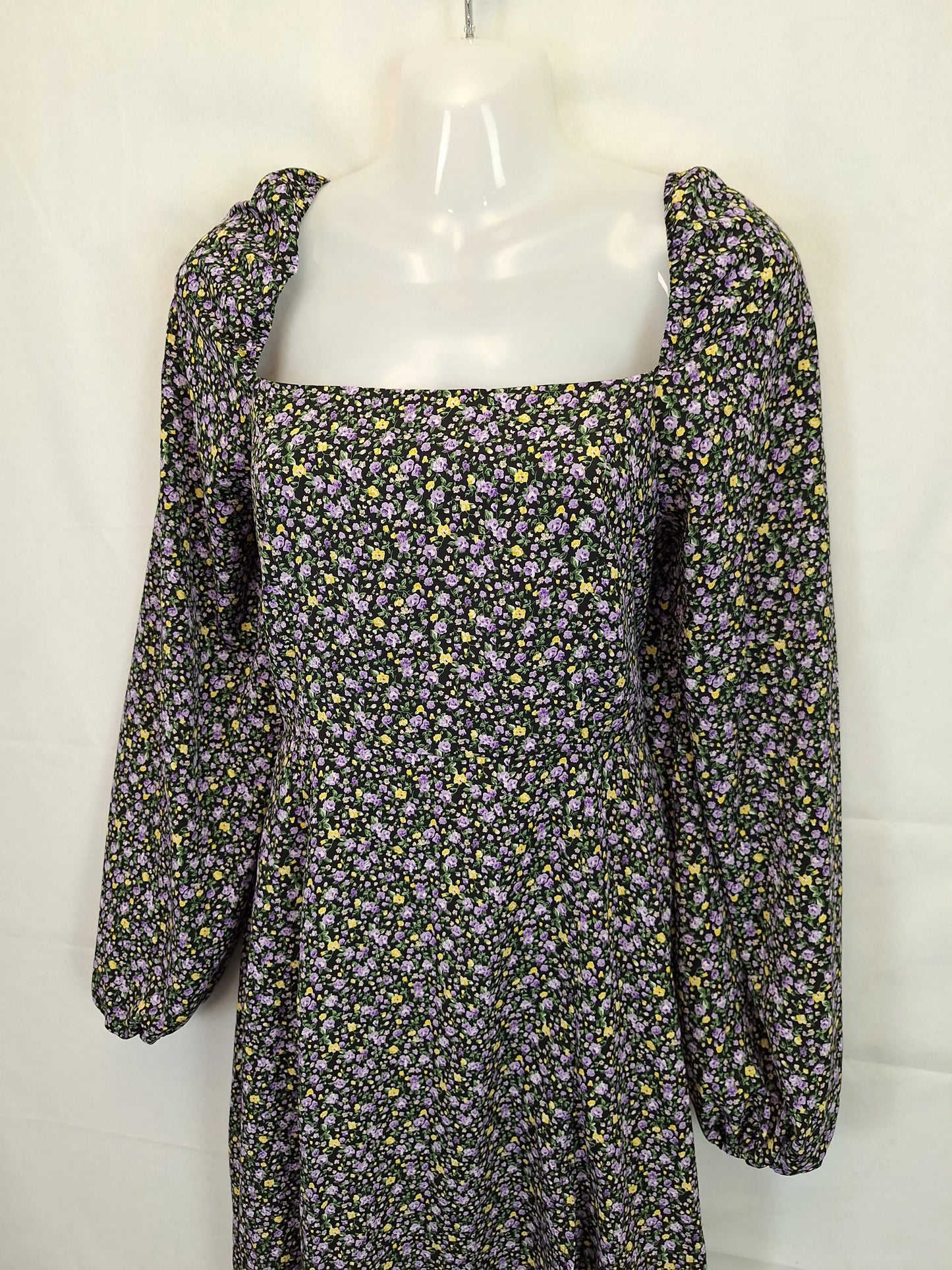 Seven Wonders Mercer Floral Maxi Dress Size M by SwapUp-Online Second Hand Store-Online Thrift Store