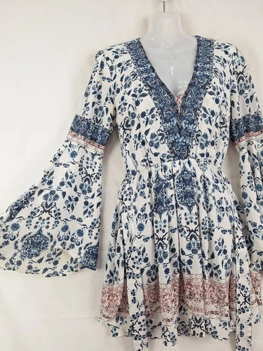 Sheike Floral Vacation Bell Sleeve Dress Size 8 by SwapUp-Online Second Hand Store-Online Thrift Store