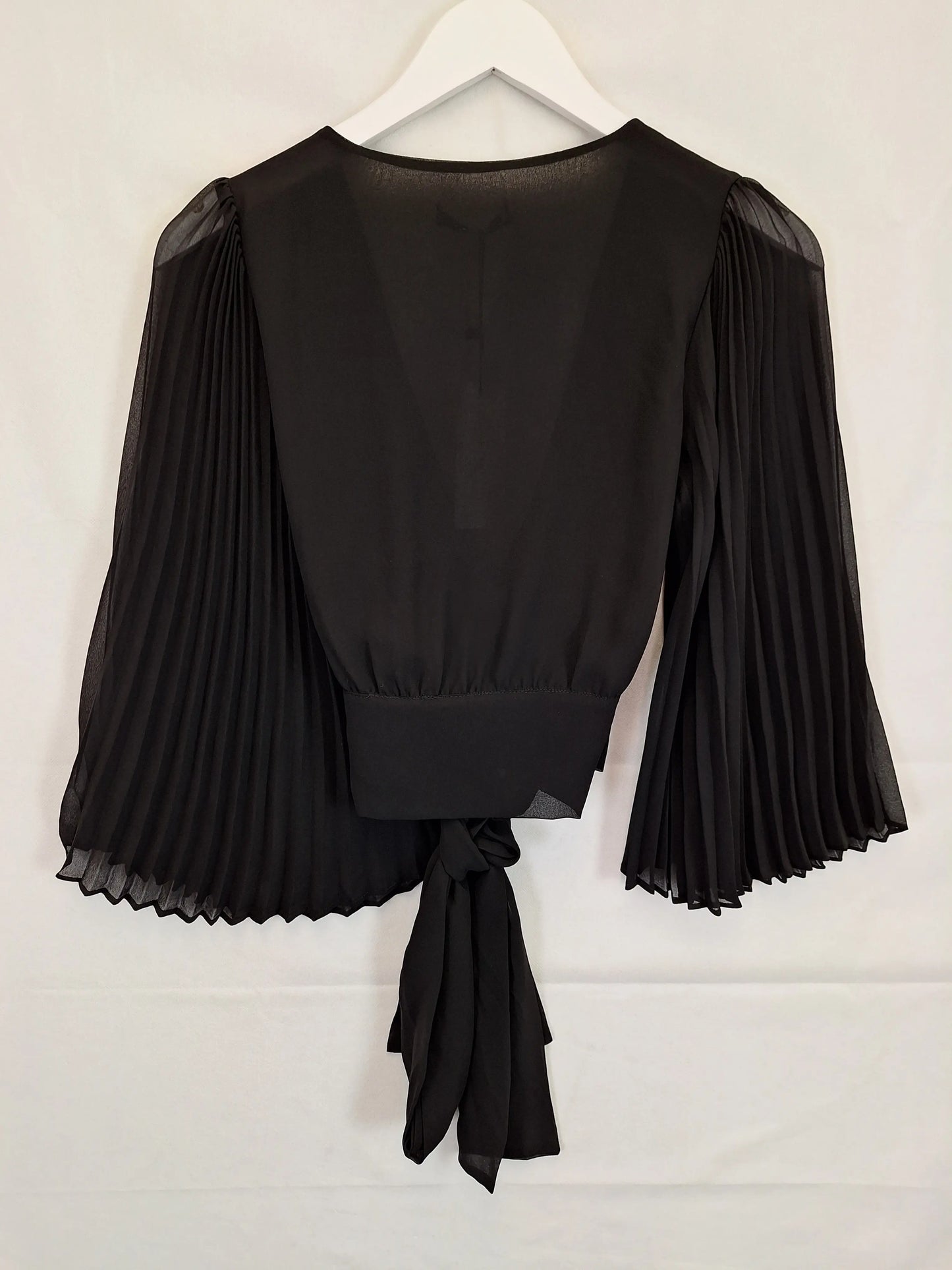 Sheike Pleat Sleeve Blouse Size 6 by SwapUp-Online Second Hand Store-Online Thrift Store