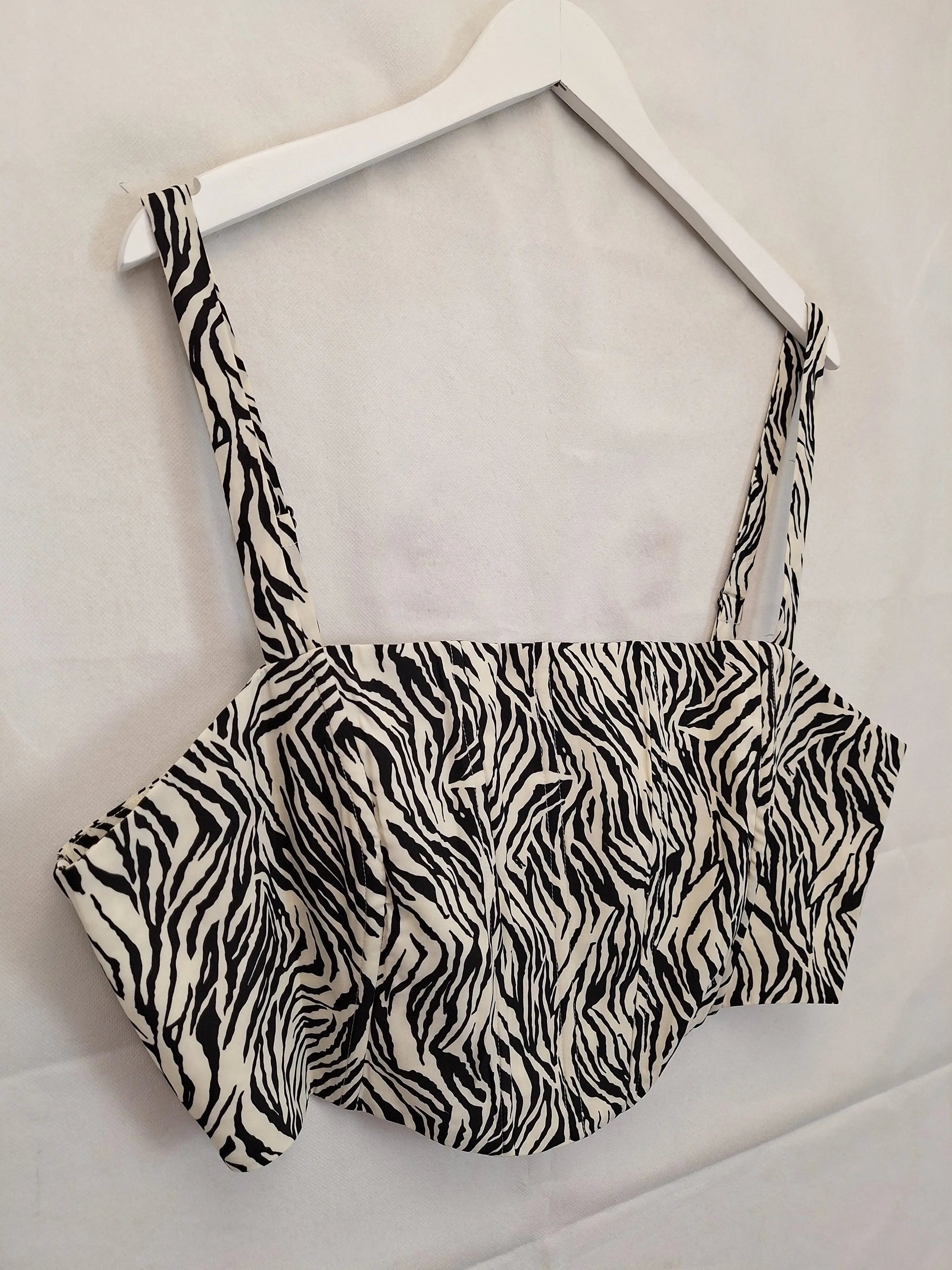 Showpo Essential Zebra Cami Top Size 20 by SwapUp-Online Second Hand Store-Online Thrift Store