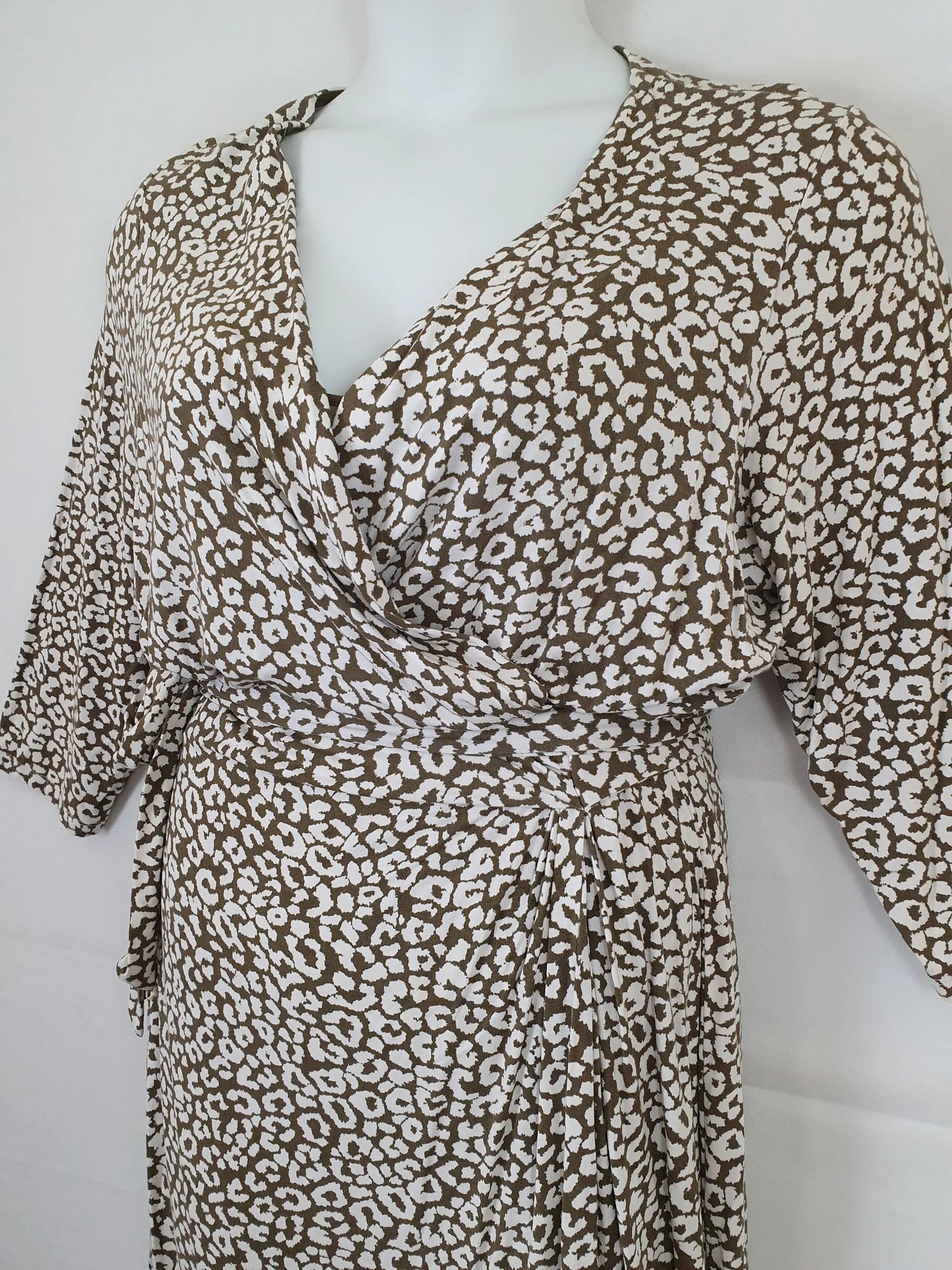 Sportscraft Jersey Wrap Animal Print Office Essential Midi Dress Size 16 by SwapUp-Online Second Hand Store-Online Thrift Store