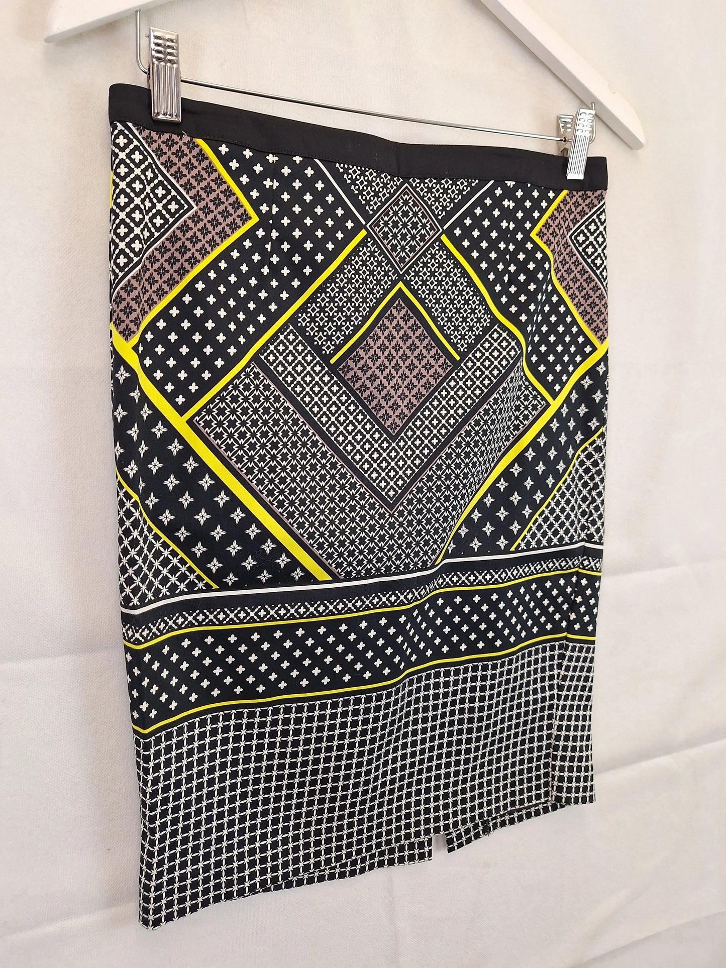Tokito Patterned Pencil Mini Skirt Size 10 by SwapUp-Online Second Hand Store-Online Thrift Store
