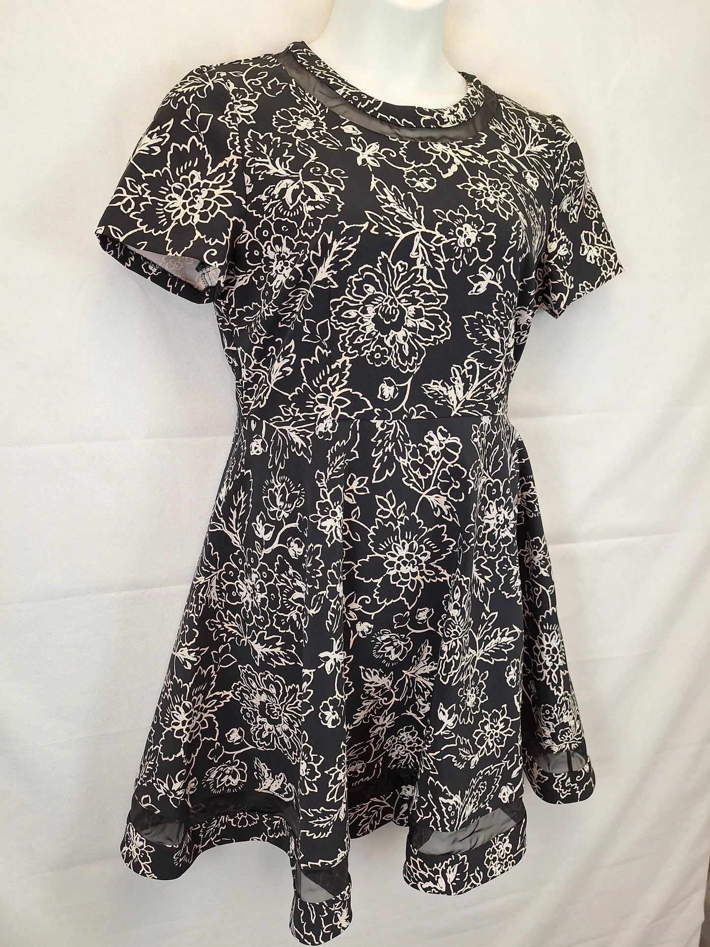 Tokito Smart A Line Stencil Mini Dress Size 14 by SwapUp-Online Second Hand Store-Online Thrift Store