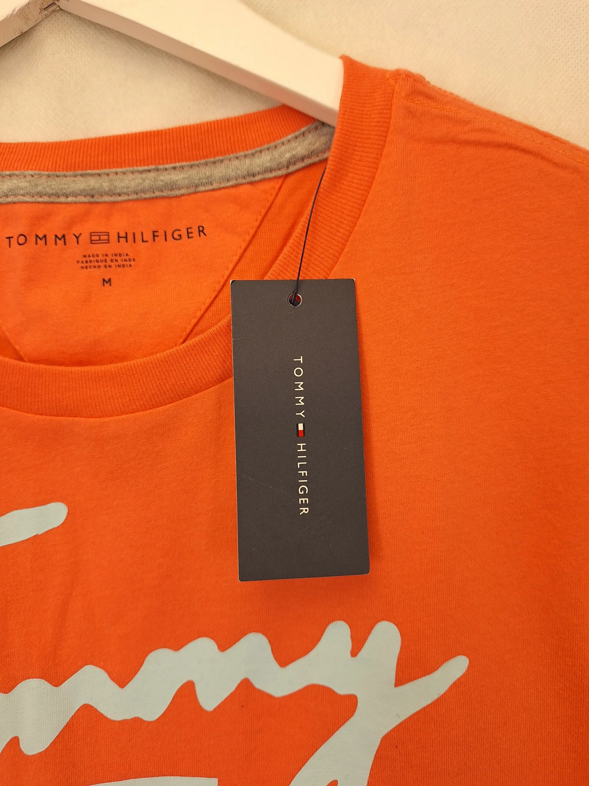 Tommy Hilfiger Essential Cotton T-shirt Size M by SwapUp-Online Second Hand Store-Online Thrift Store