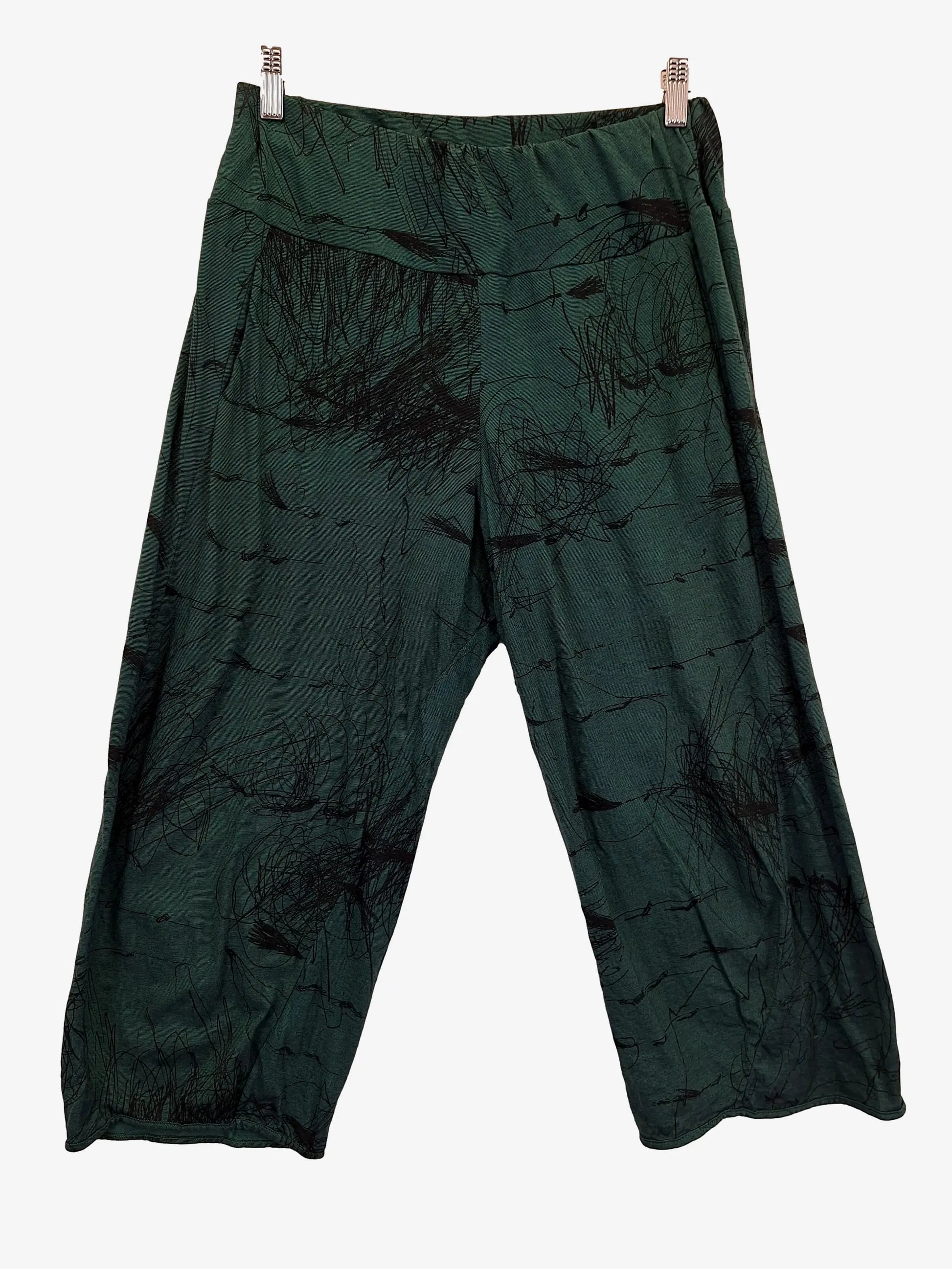 Valia Comfy Capri Style Pants Size S – SwapUp