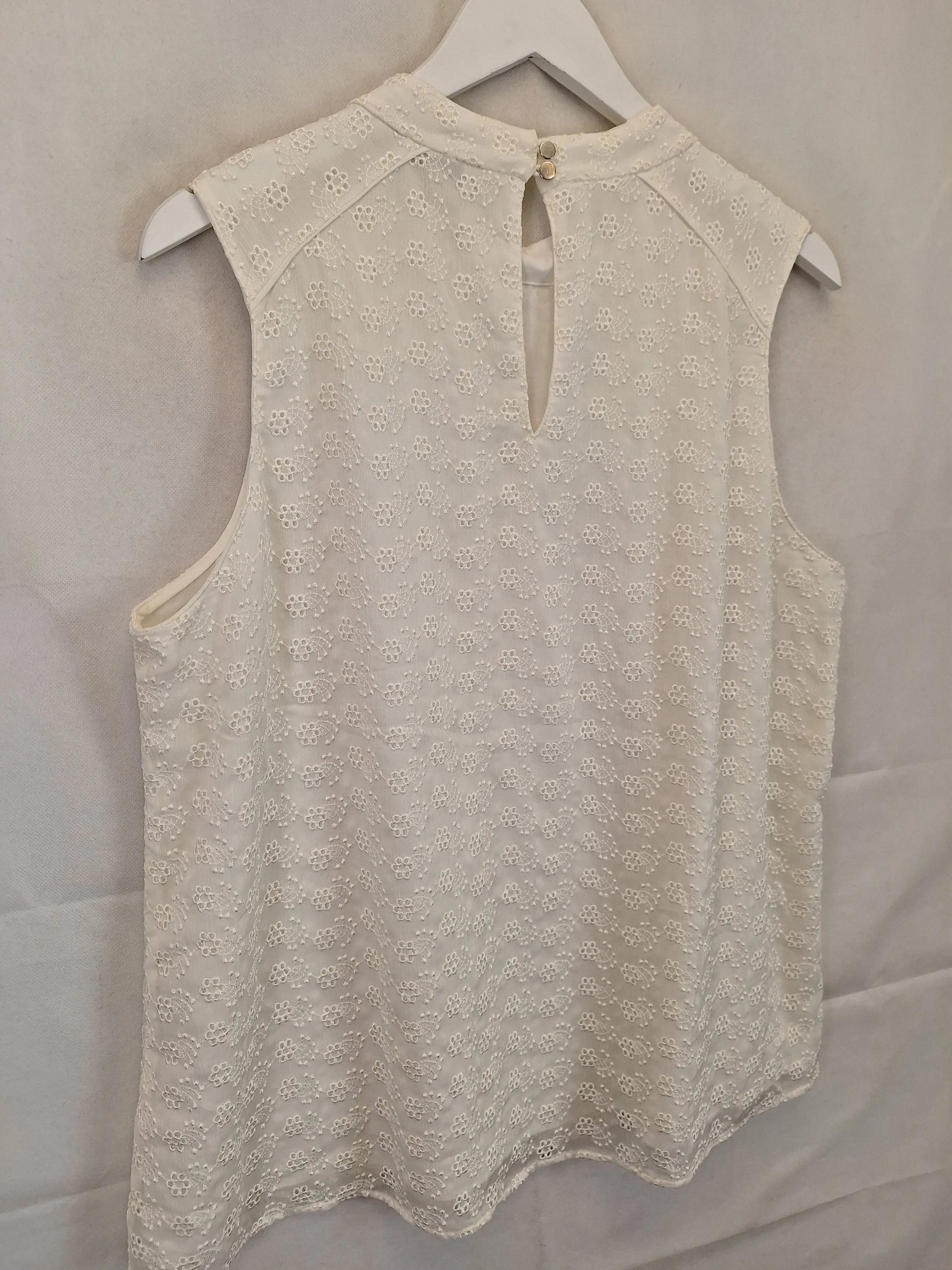 Veronika Maine Broderie Sleeveless Office Top Size 16 by SwapUp-Online Second Hand Store-Online Thrift Store