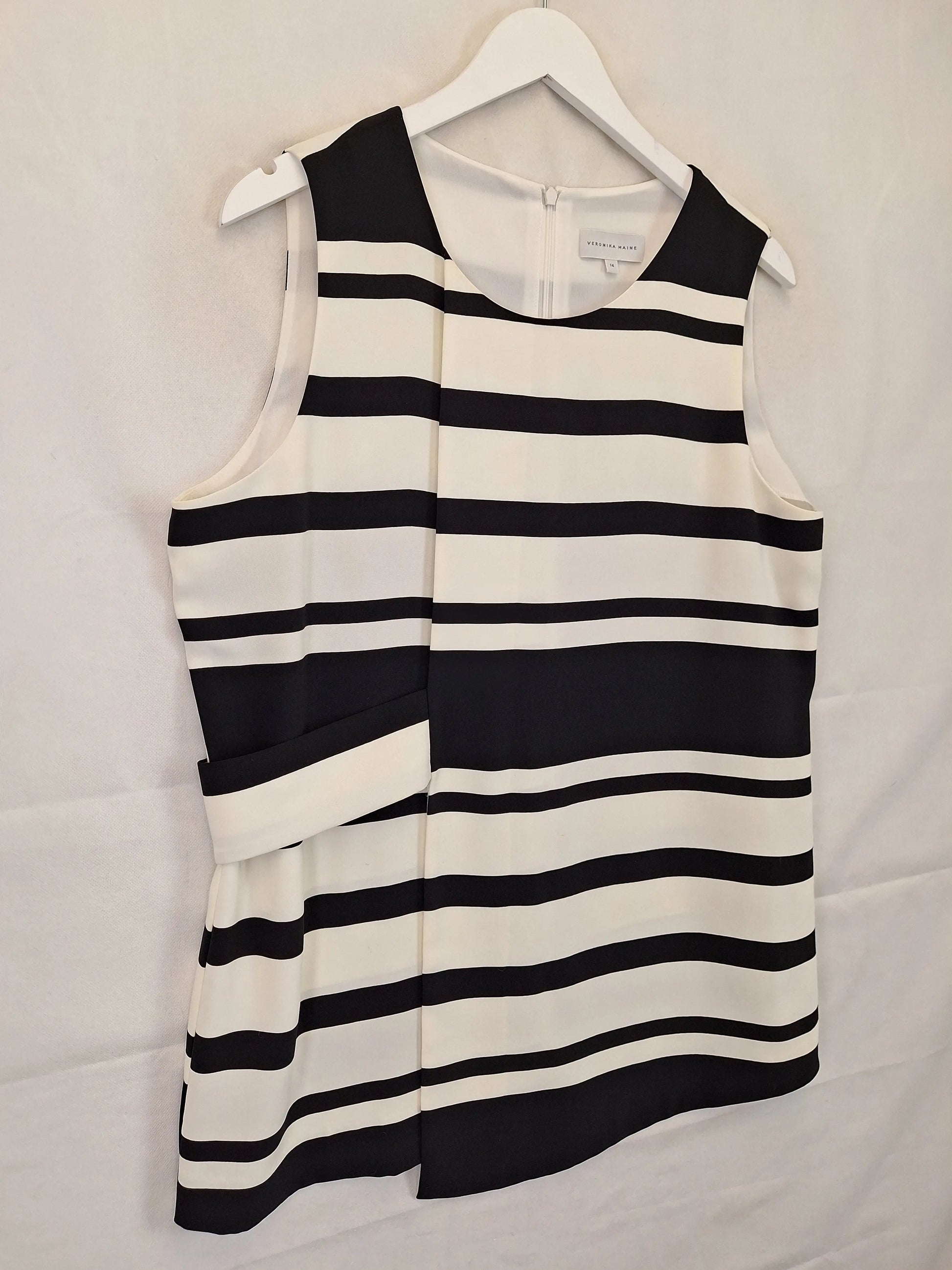 Veronika Maine Sophisticated Sleeveless Top Size 14 by SwapUp-Online Second Hand Store-Online Thrift Store