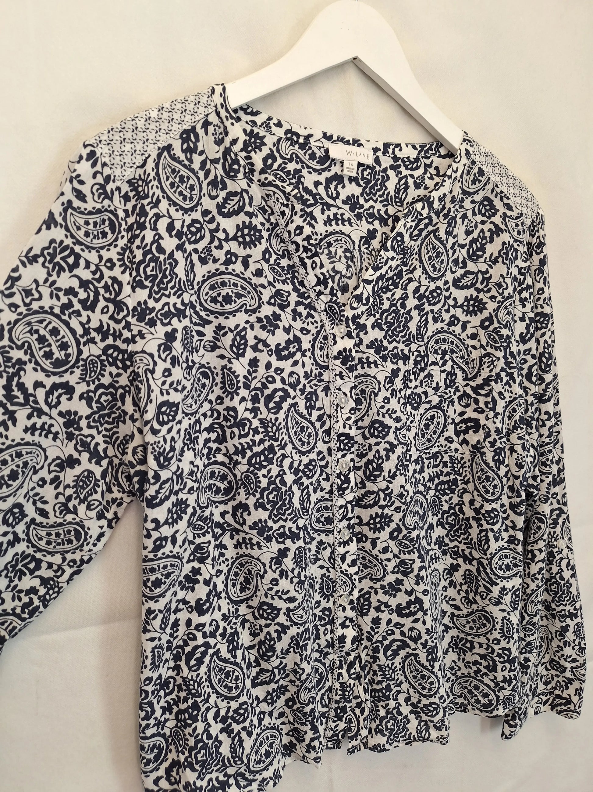 W. Lane Navy Contrast Light Fauna Blouse Size 16 by SwapUp-Online Second Hand Store-Online Thrift Store