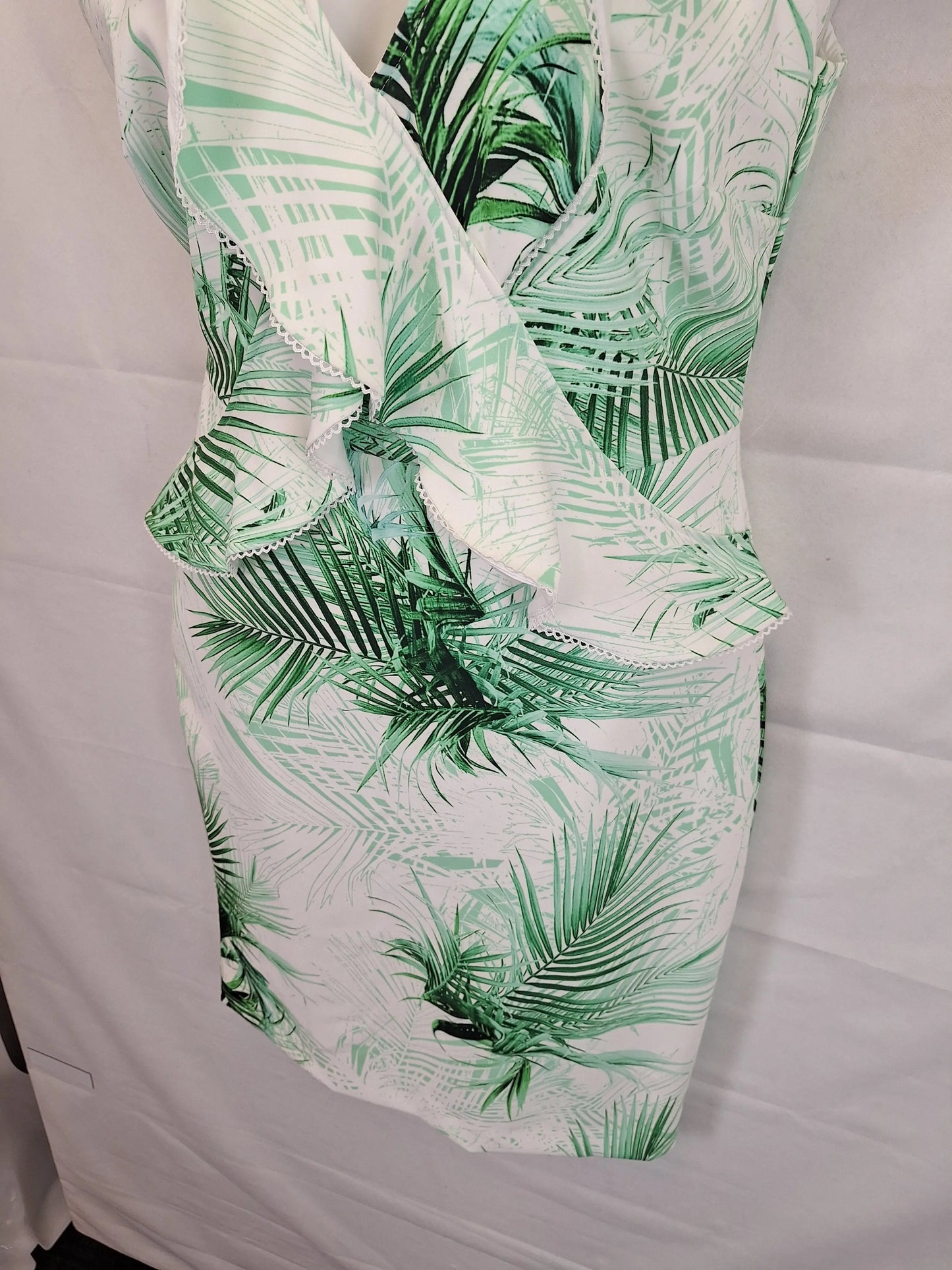 Wayne Coo[er Palm V Neck Midi Dress Size 12 by SwapUp-Online Second Hand Store-Online Thrift Store