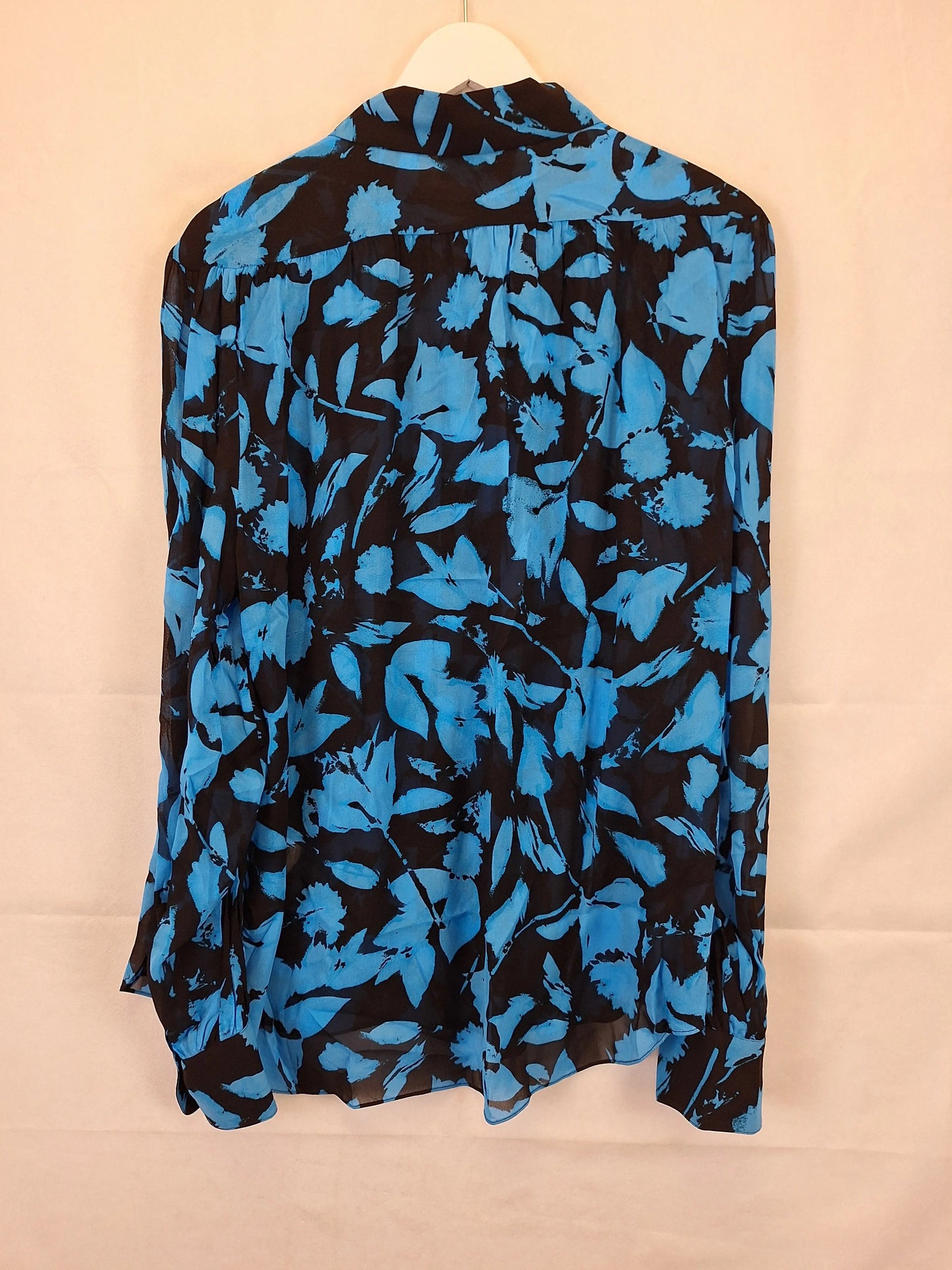 Witchery Abstract Printed Button Down Shirt Size 16 by SwapUp-Online Second Hand Store-Online Thrift Store