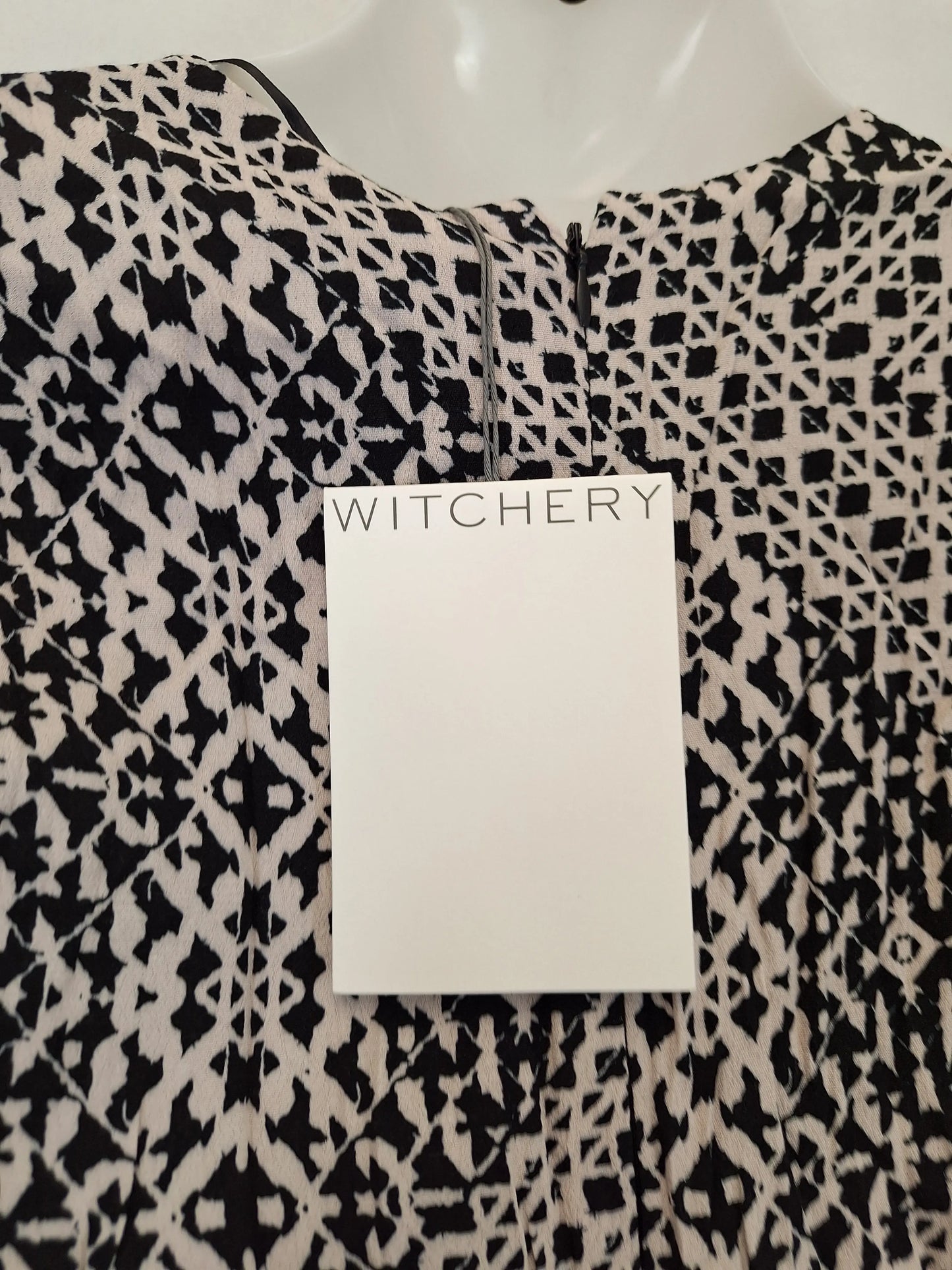 Witchery Basic Printed Playsuit Size 8 by SwapUp-Online Second Hand Store-Online Thrift Store