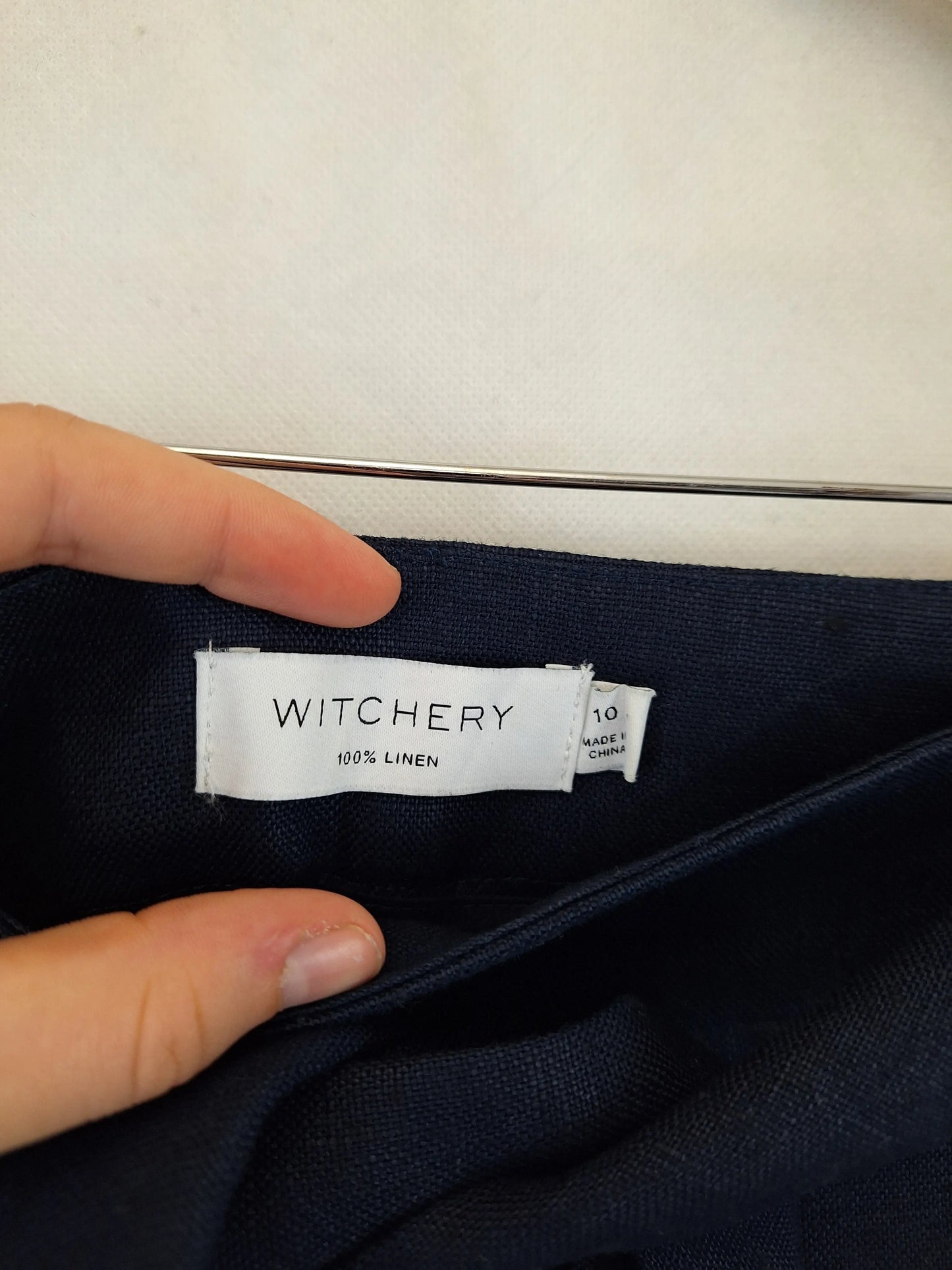 Witchery Essential Elegant Linen Shorts Size 10 by SwapUp-Online Second Hand Store-Online Thrift Store
