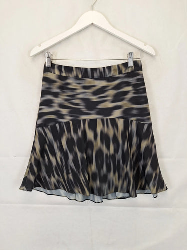 Witchery Flirty Printed Swing Mini Skirt Size 8 by SwapUp-Online Second Hand Store-Online Thrift Store