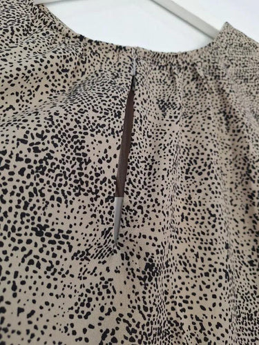 Witchery Latte Hybrid Panel Key Hole Top Size S by SwapUp-Online Second Hand Store-Online Thrift Store