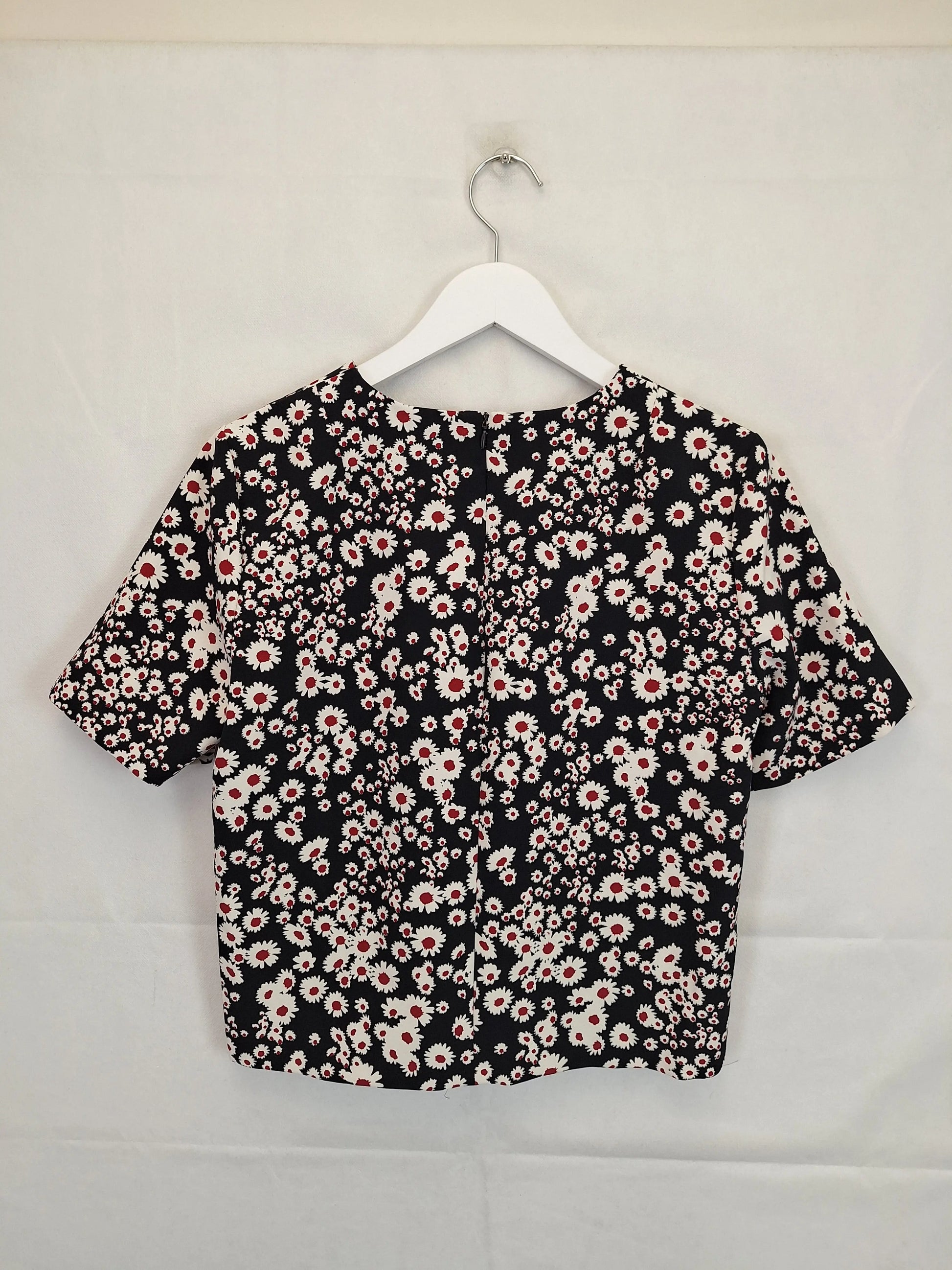 Zara Floral Short Sleeve Top Size M by SwapUp-Online Second Hand Store-Online Thrift Store