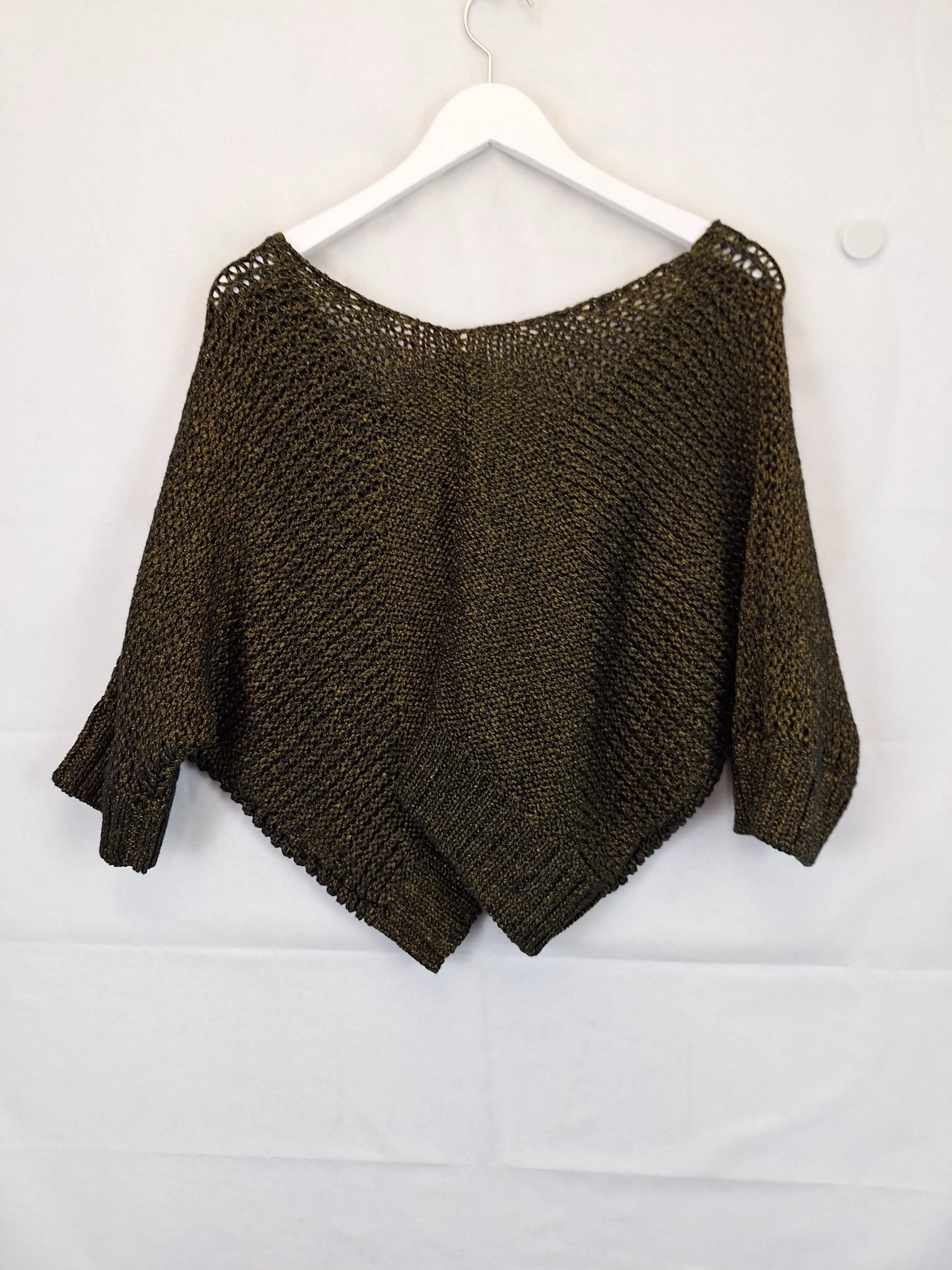 dogstar Sumire Black/bronze Cropped Knit Jumper Size M by SwapUp-Online Second Hand Store-Online Thrift Store