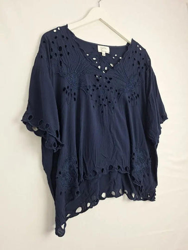 jade - Johnny Was Navy Broderie Weekend Staple Top Size S by SwapUp-Online Second Hand Store-Online Thrift Store