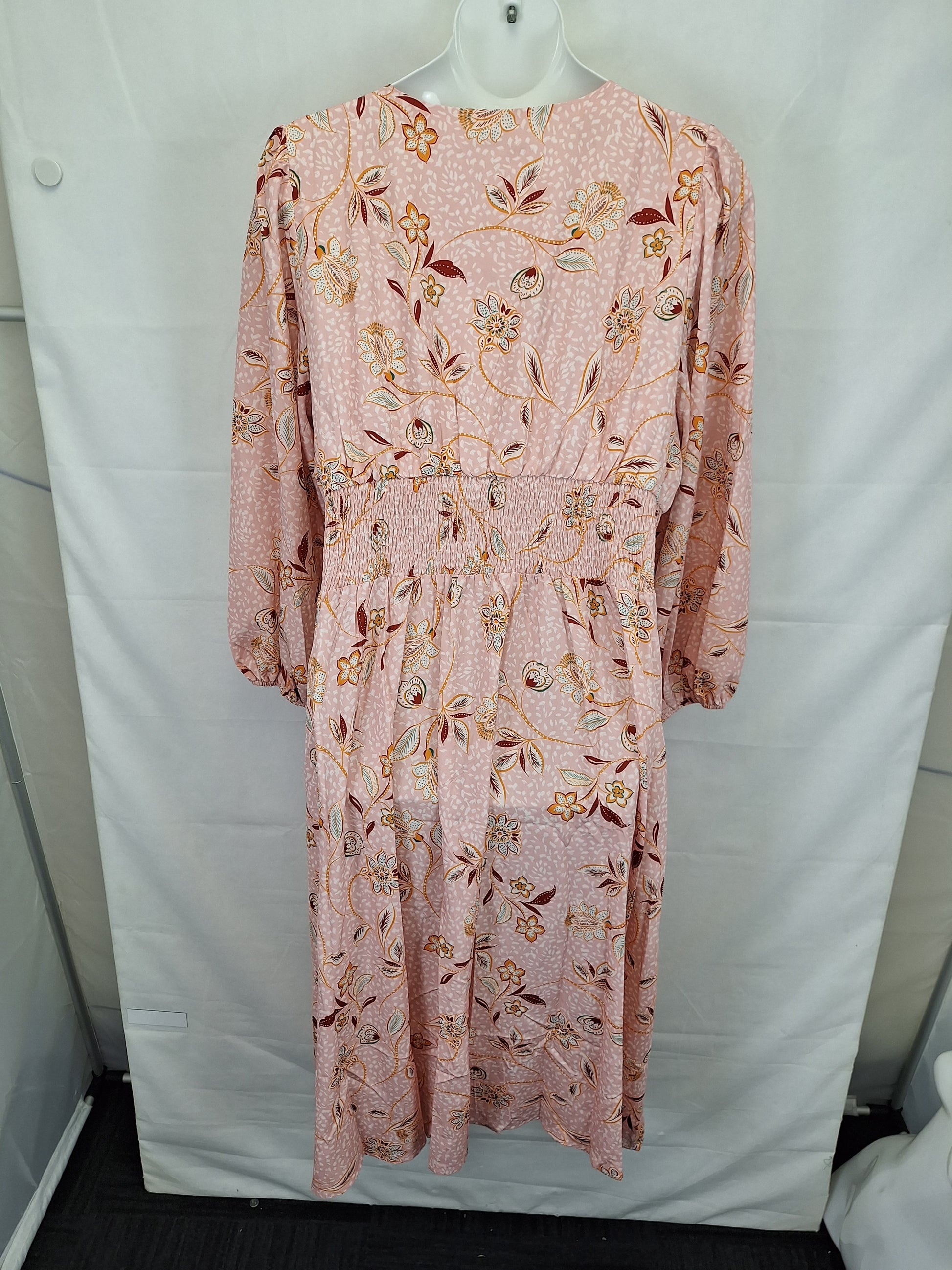 Atmos & Here Paisley Vera Sleeve Maxi Dress Size 26 by SwapUp-Online Second Hand Store-Online Thrift Store