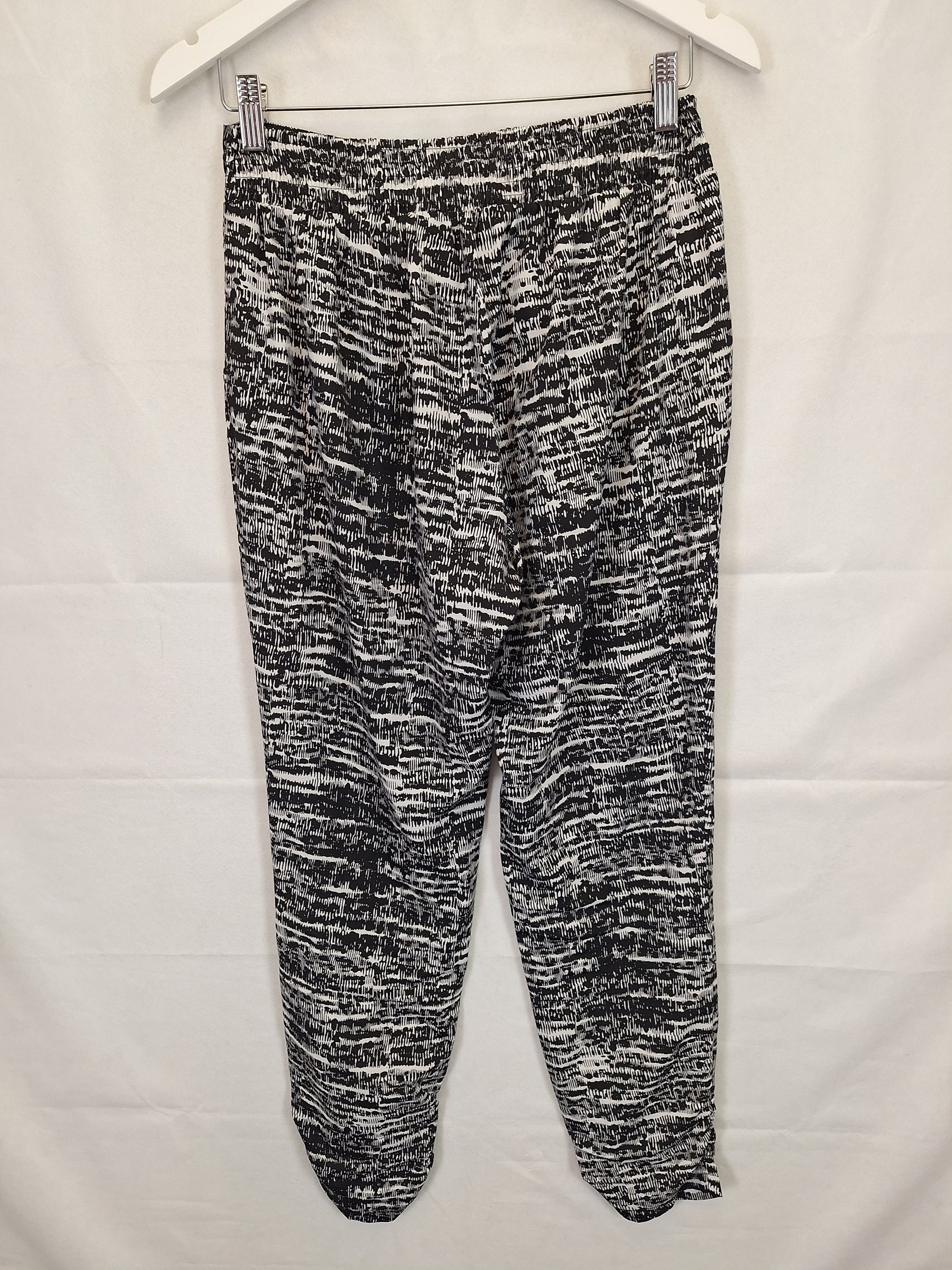 Stella Relaxed Abstract Pants Size 10 by SwapUp-Online Second Hand Store-Online Thrift Store
