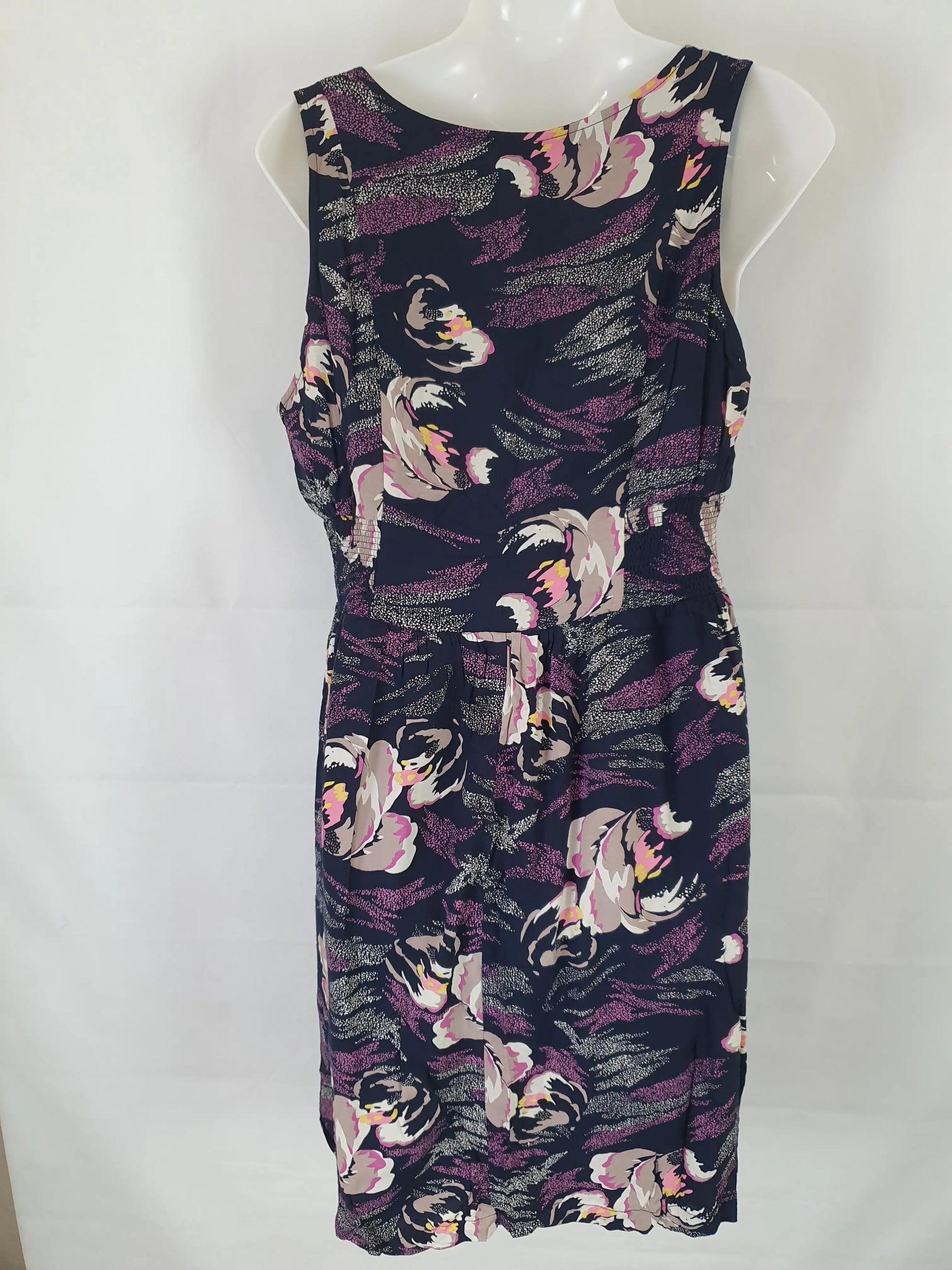 City Chic Floral Midi Dress Size XS Plus by SwapUp-Second Hand Shop-Thrift Store-Op Shop 