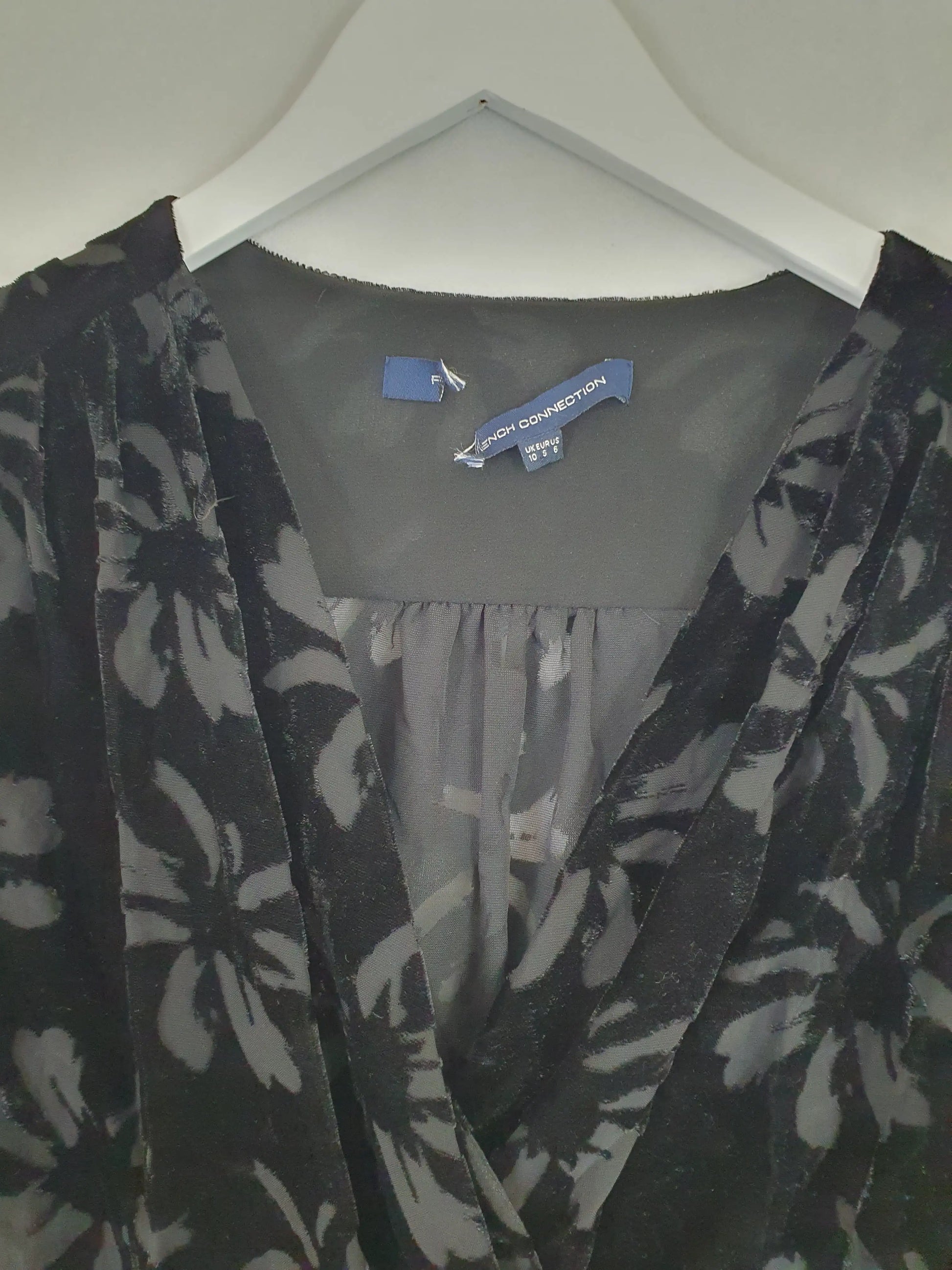 French Connection Velour Floral Crossed Top Size 10 by SwapUp-Online Second Hand Store-Online Thrift Store