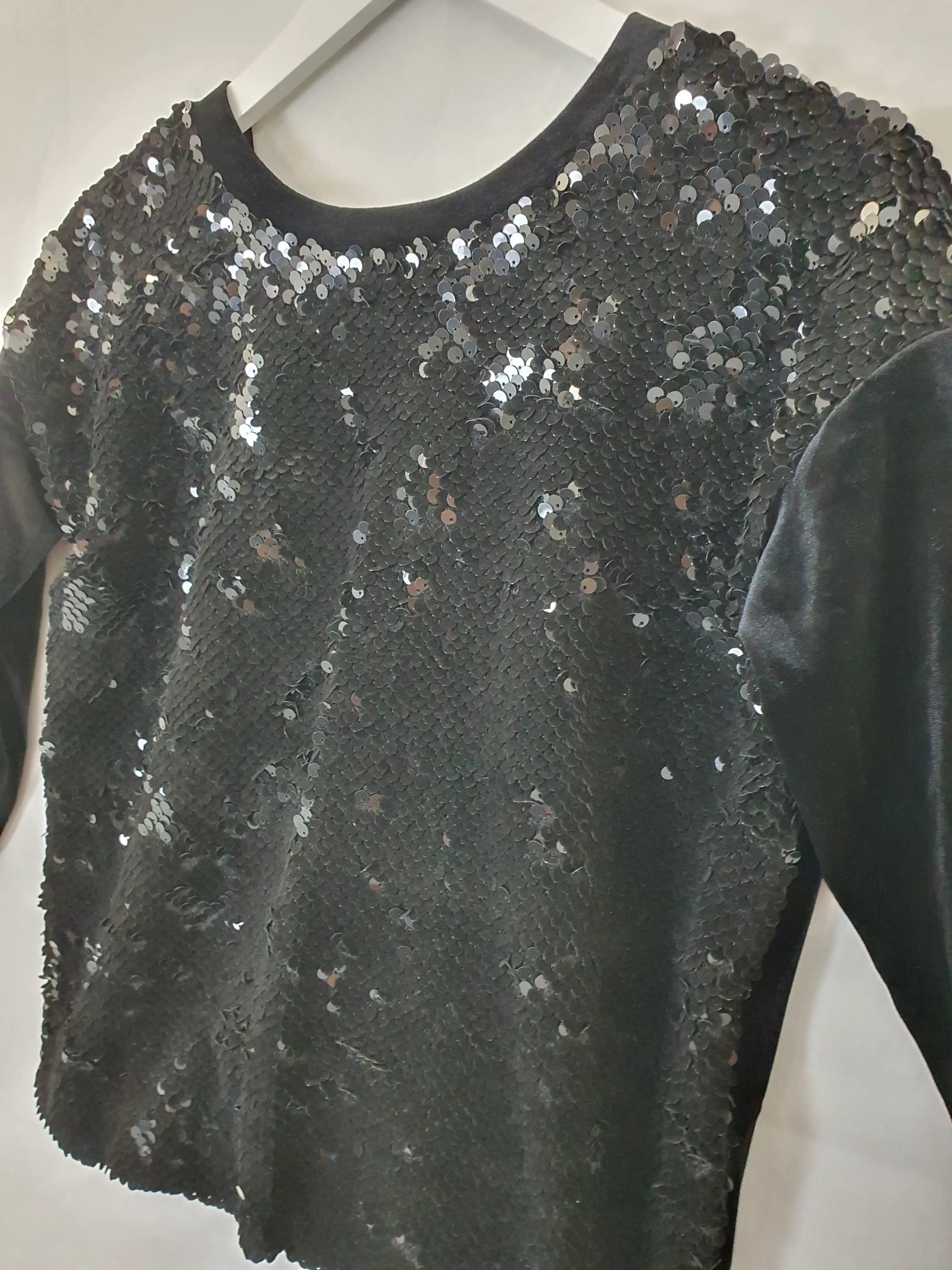 Maje Pull a Paillettes Top Size 8 by SwapUp-Second Hand Shop-Thrift Store-Op Shop 